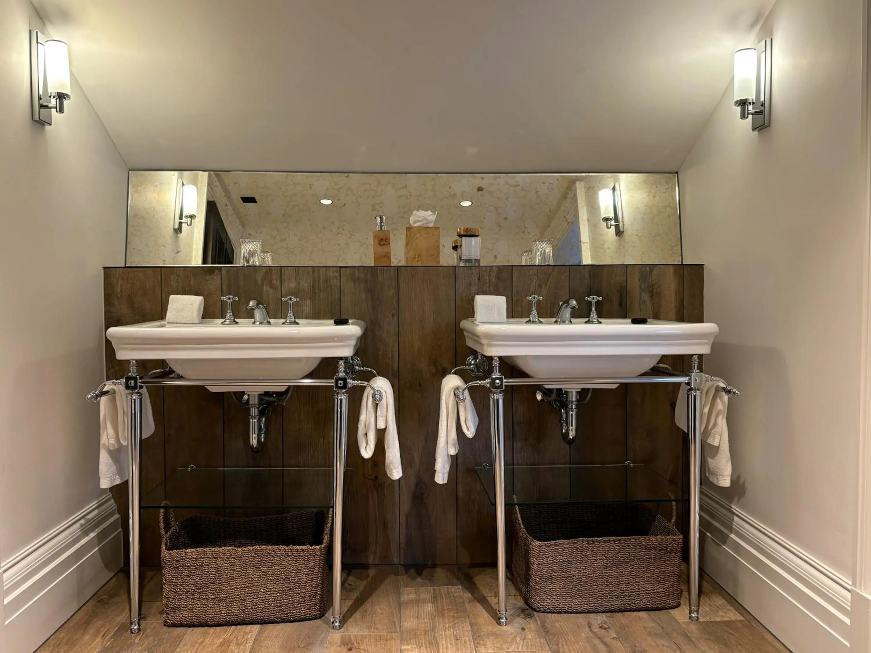 Bathroom in Manor House Lindley