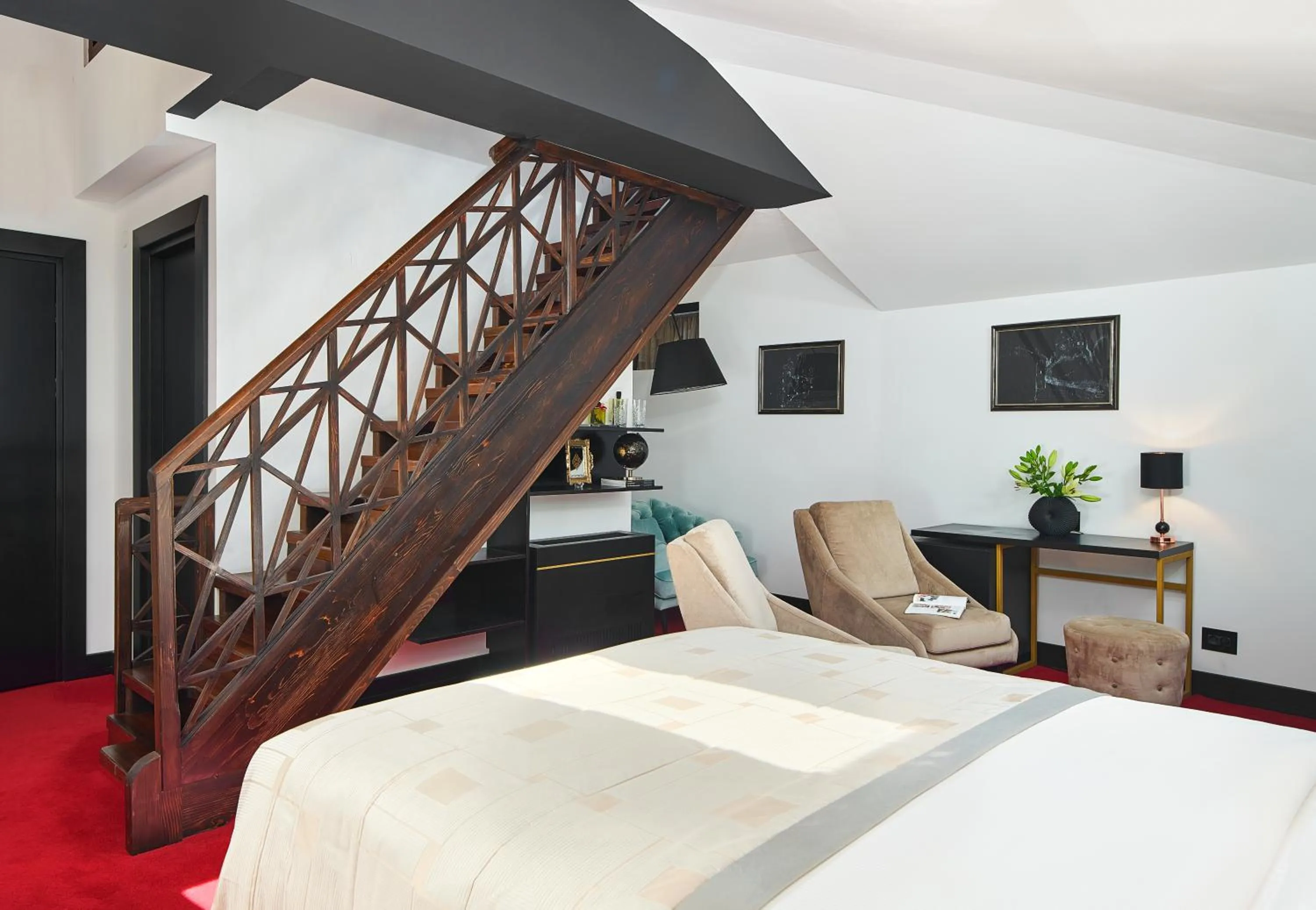 Bed in King Kresimir Heritage Hotel