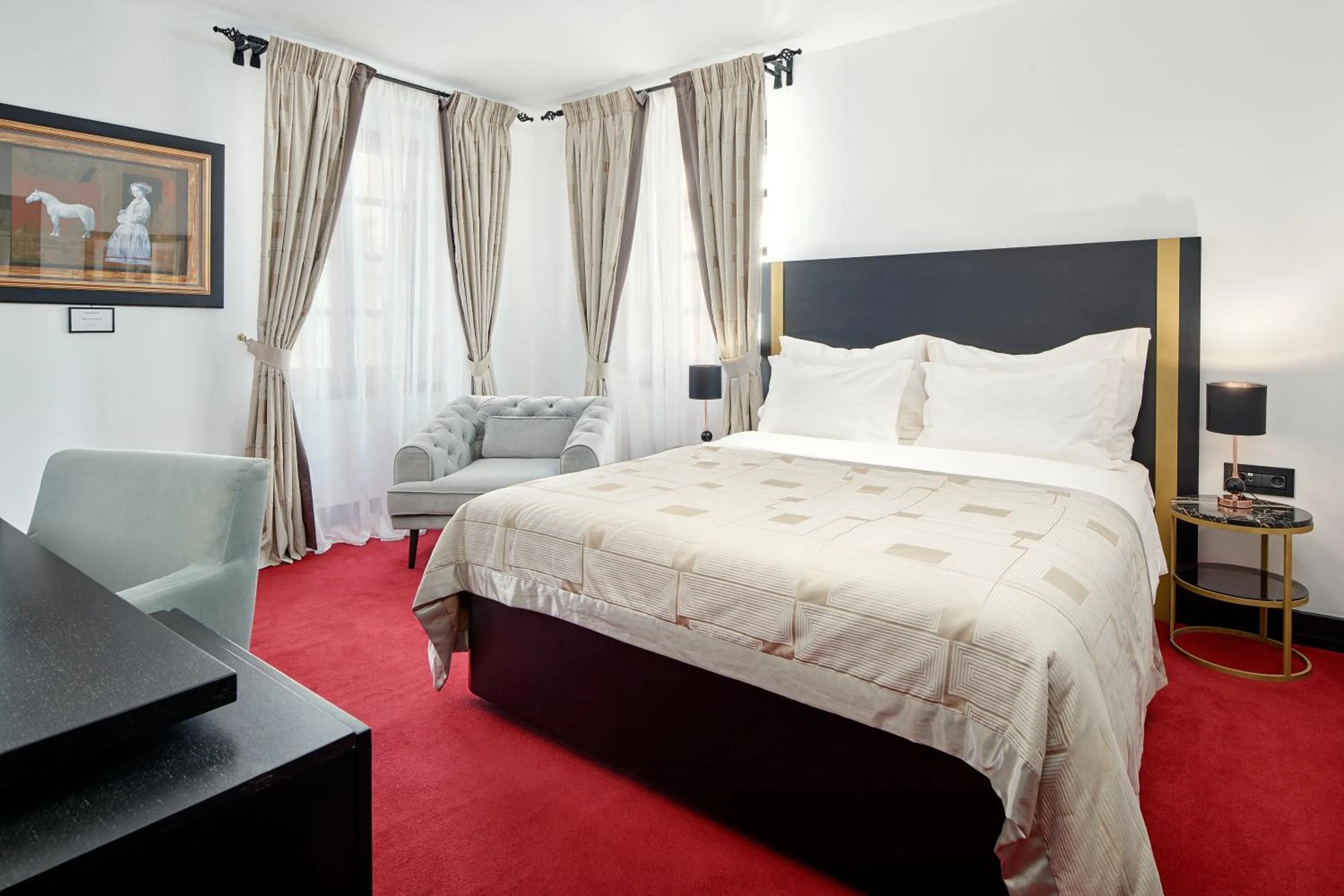 Bedroom in King Kresimir Heritage Hotel