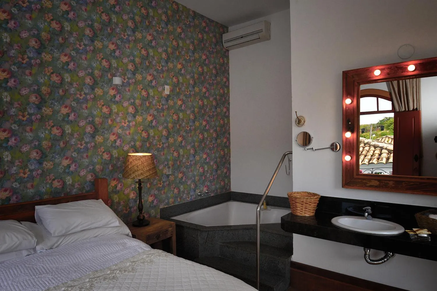 Bedroom, Bed in Pousada Pequena Tiradentes