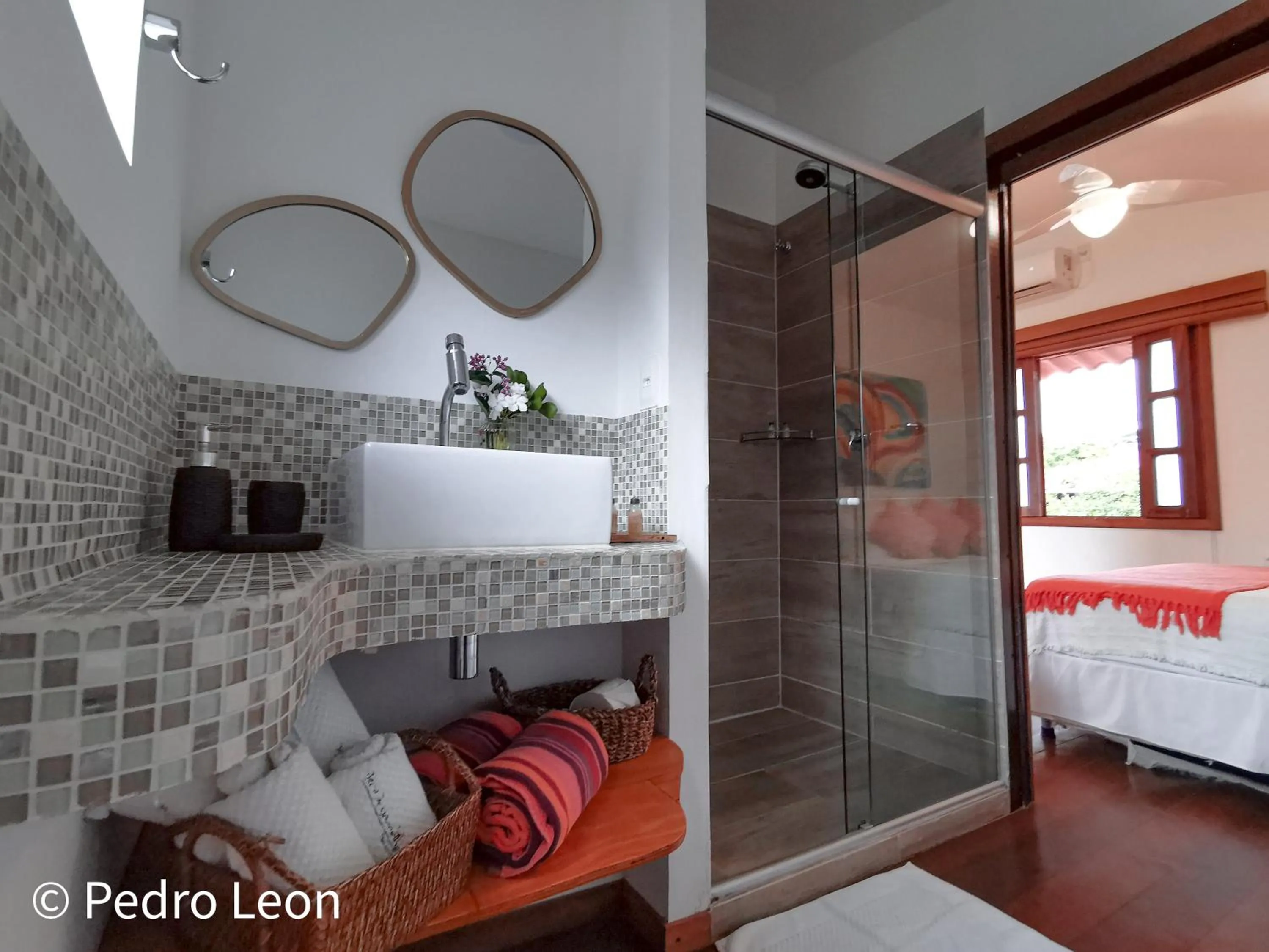 Bathroom, Bed in Beco Pousada Boutique