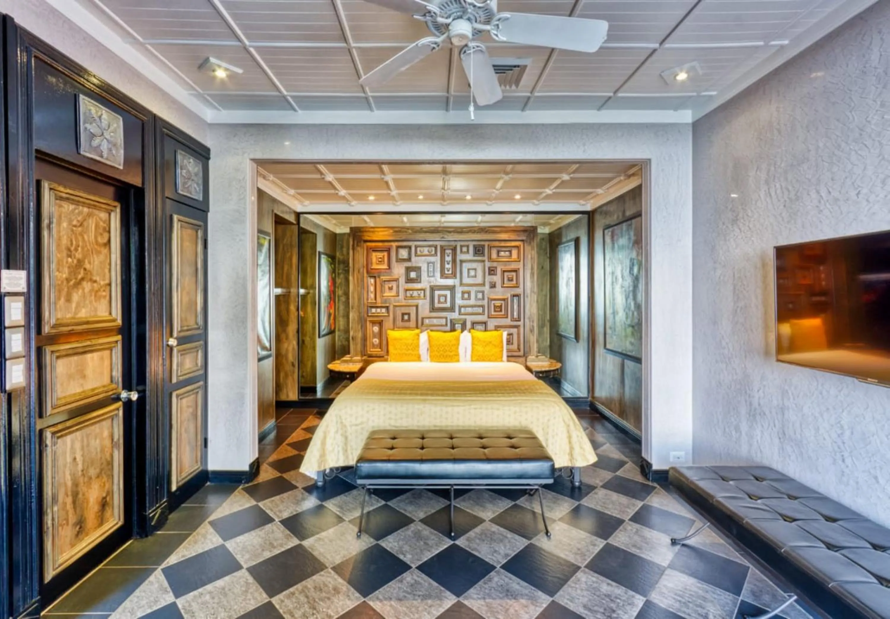 Photo of the whole room, Bed in Hotel Villa Caletas