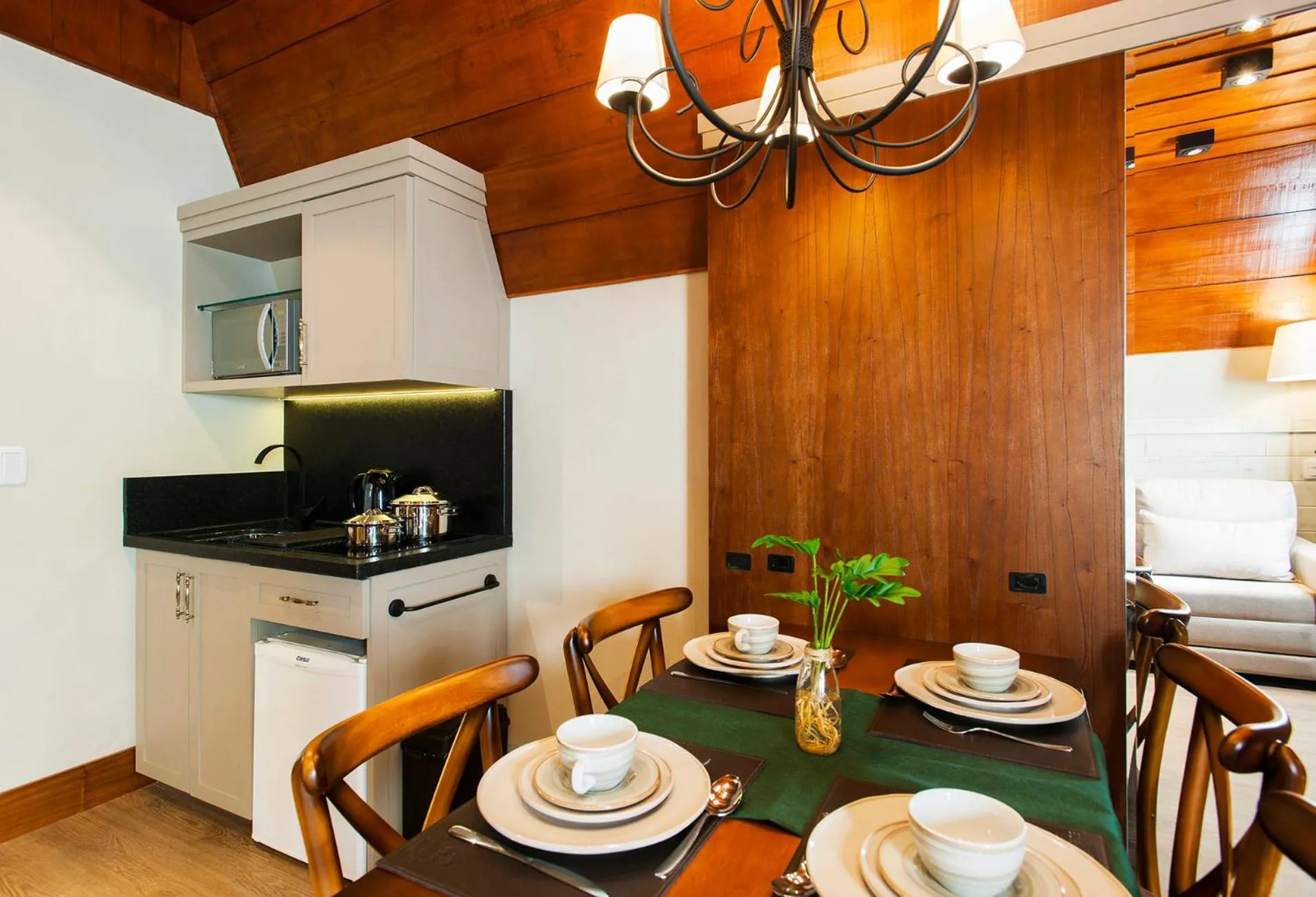 Kitchen or kitchenette in Hotel Fioreze Chalés