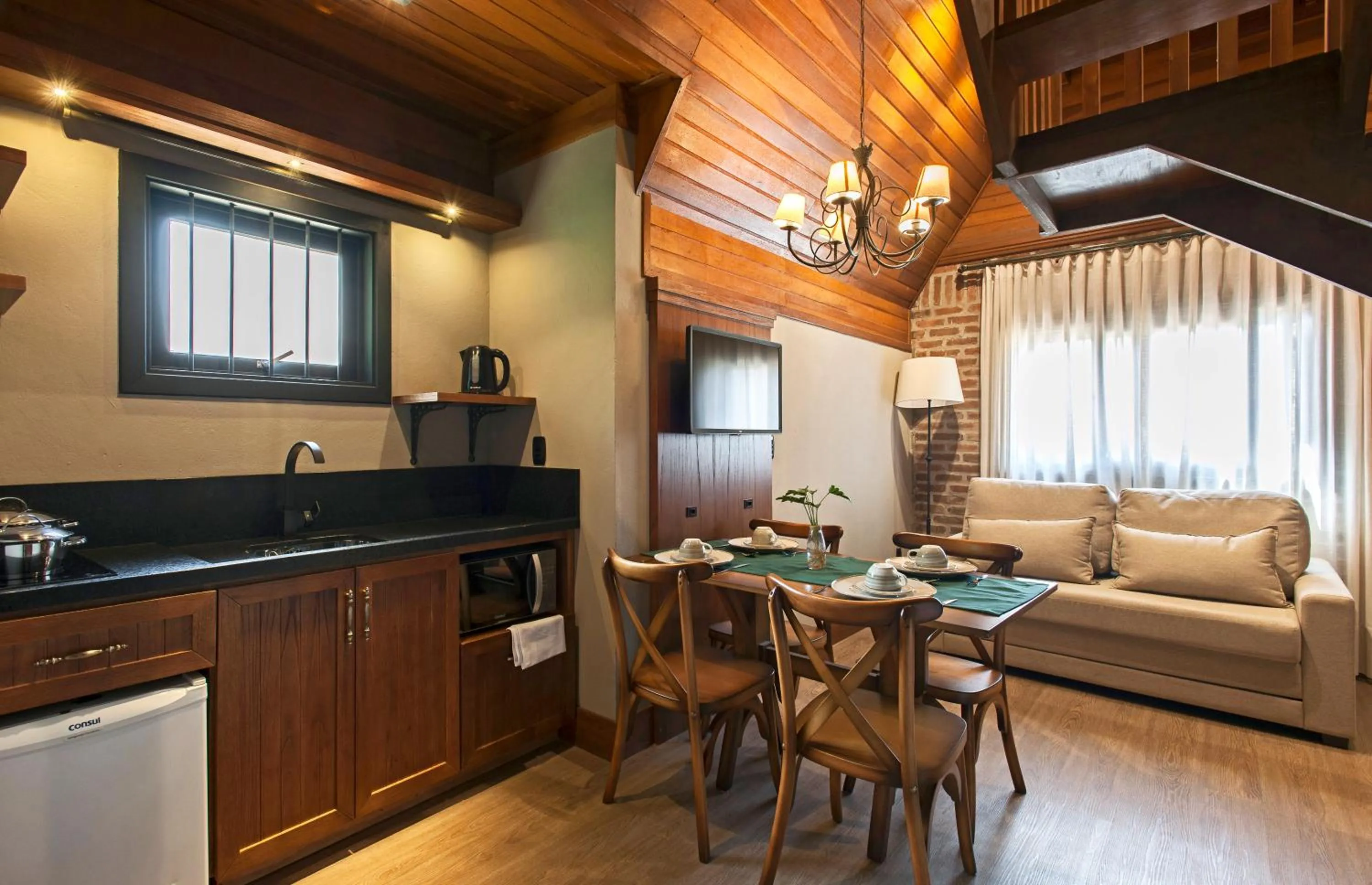 Kitchen or kitchenette in Hotel Fioreze Chalés