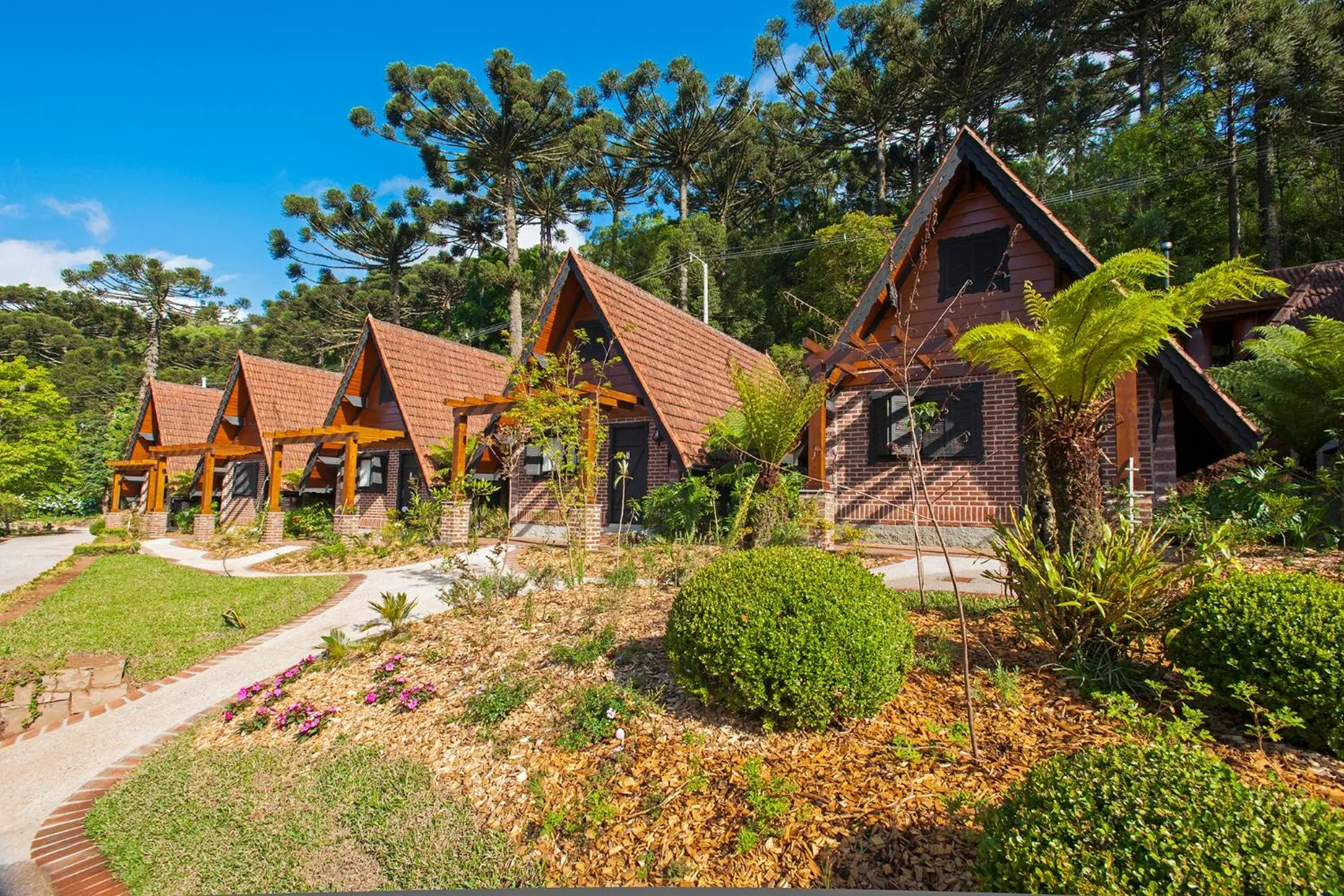 Property building in Hotel Fioreze Chalés