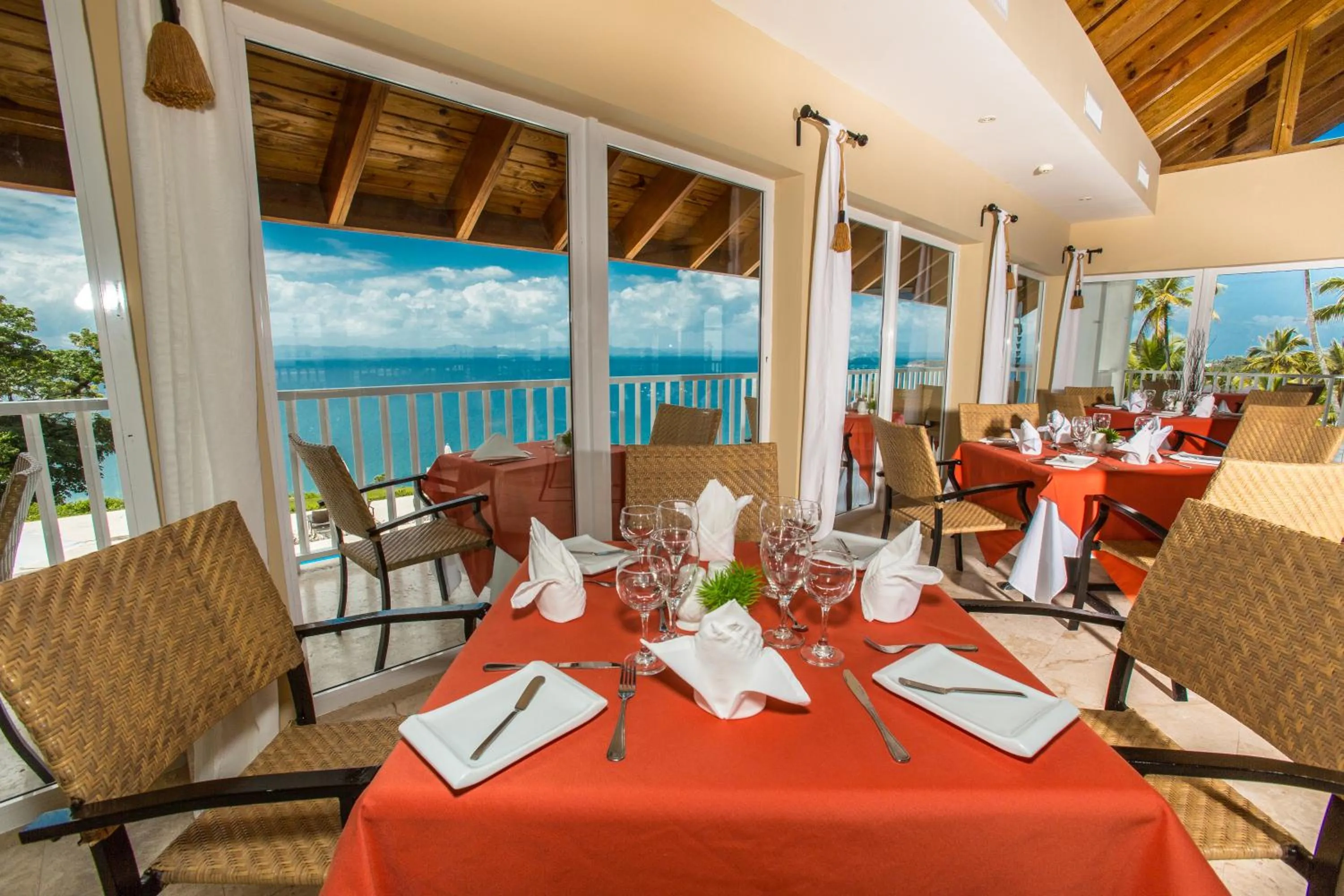 Restaurant/places to eat in Xeliter Vista Mare, Samana