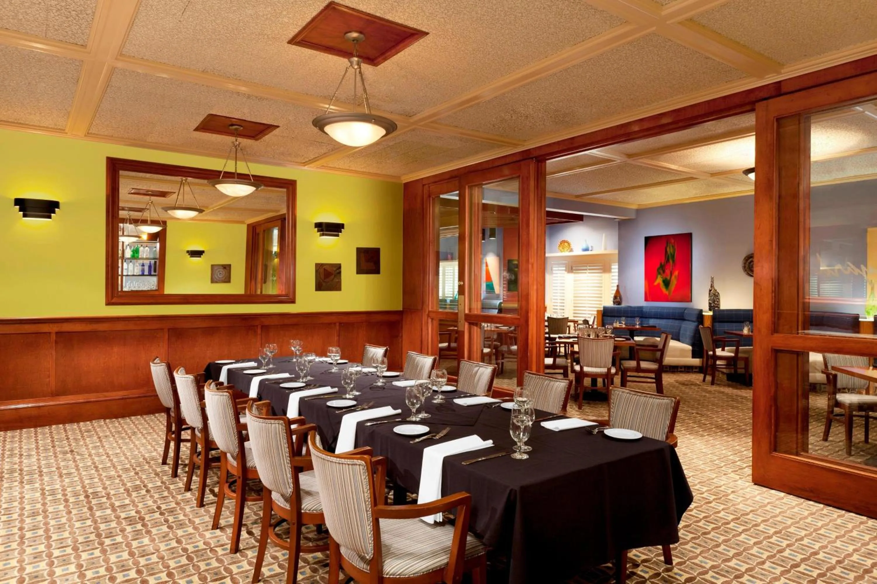 Restaurant/places to eat in Four Points by Sheraton Bakersfield