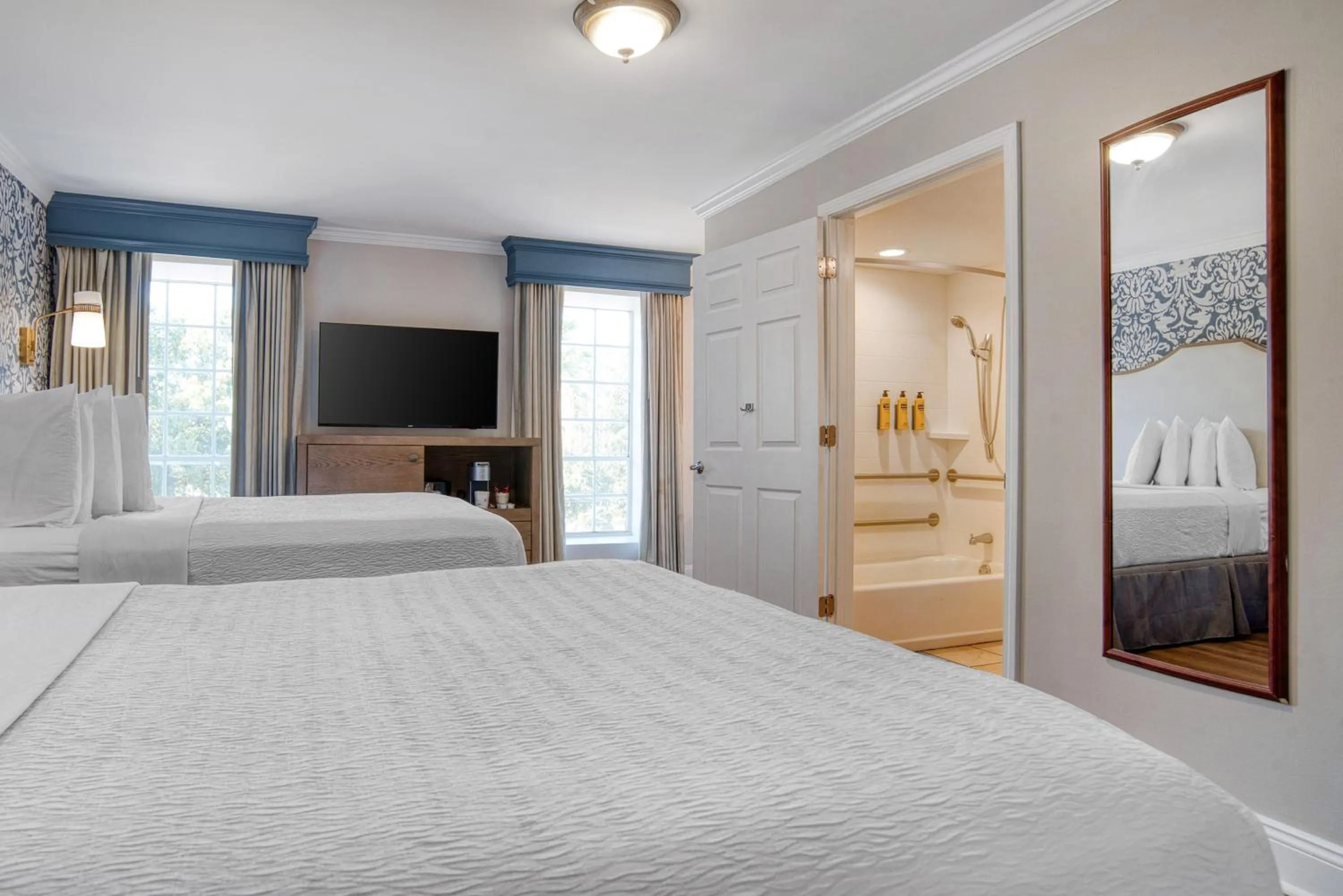 Bedroom, Bed in Best Western Plus French Quarter Courtyard Hotel