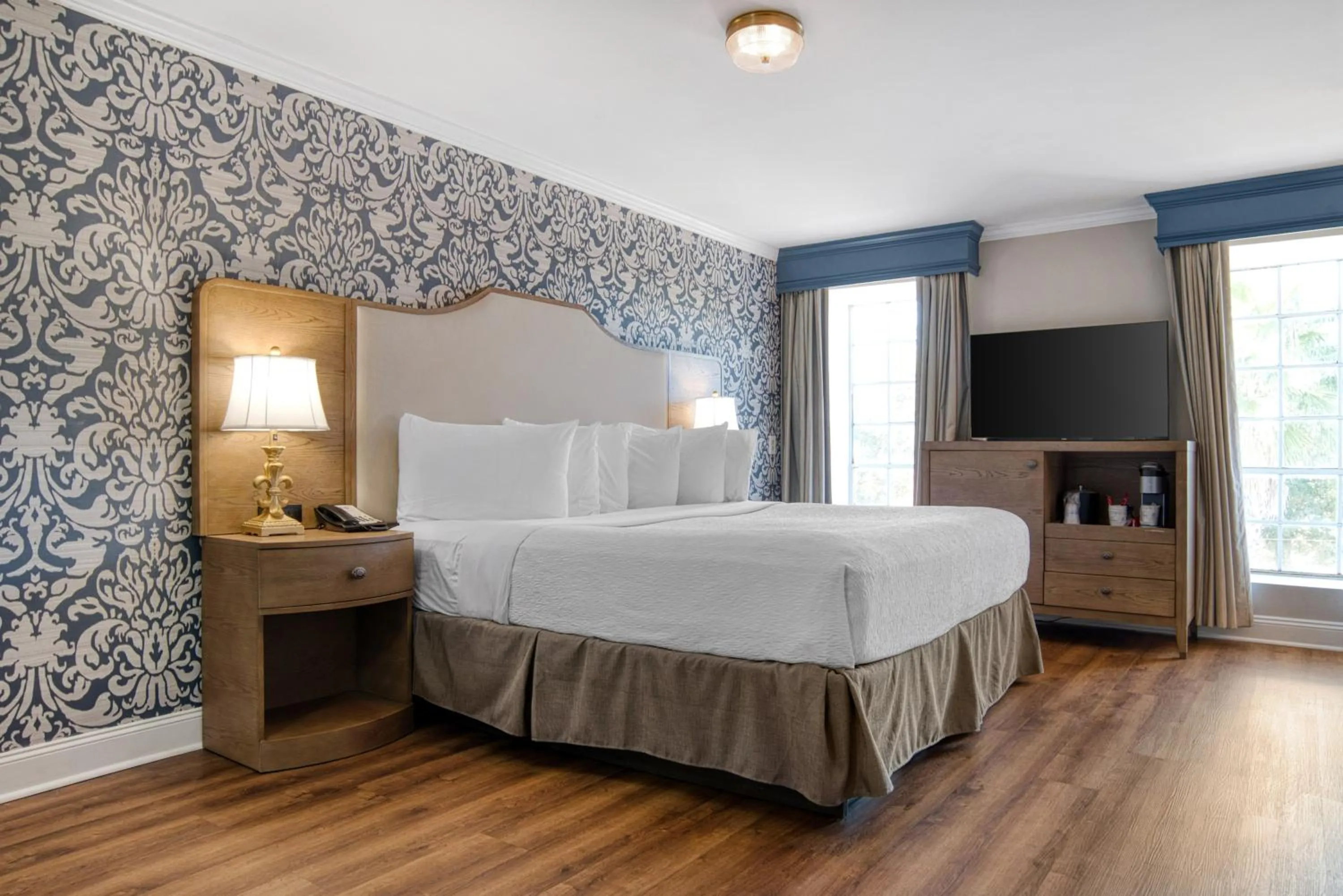 Bedroom, Bed in Best Western Plus French Quarter Courtyard Hotel