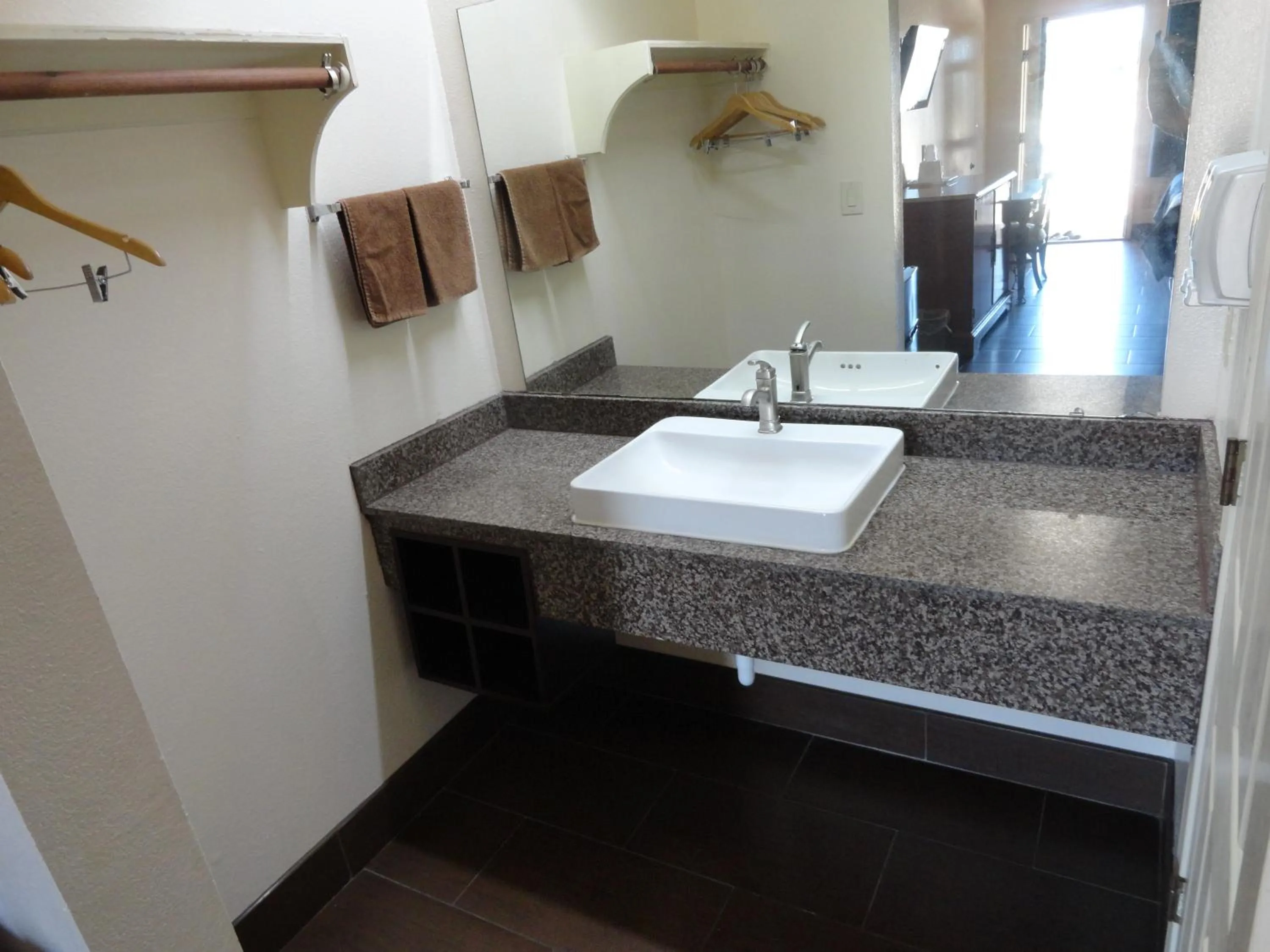 Area and facilities in Americas Best Value Inn - Brownsville