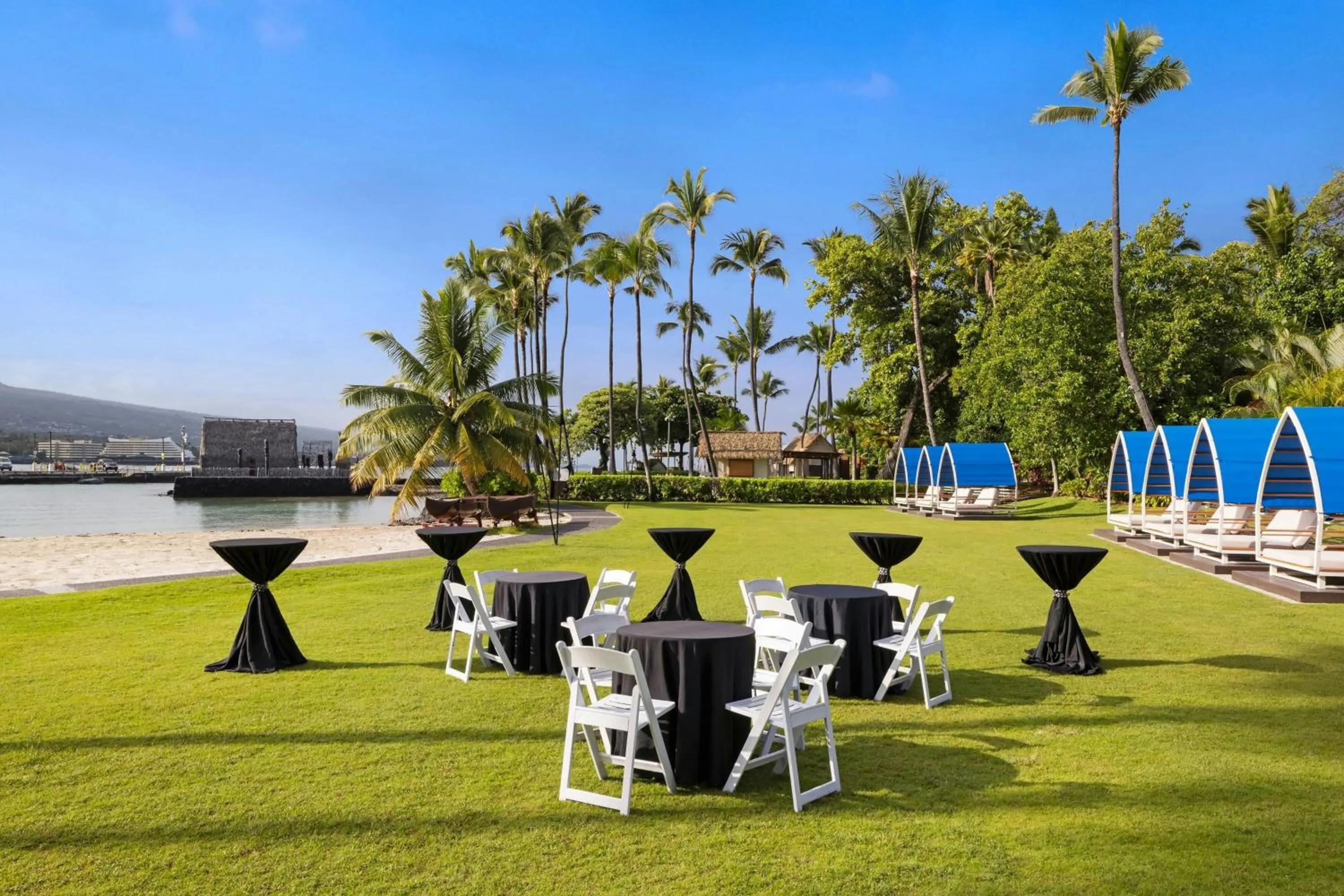 Meeting/conference room in Courtyard by Marriott King Kamehameha's Kona Beach Hotel