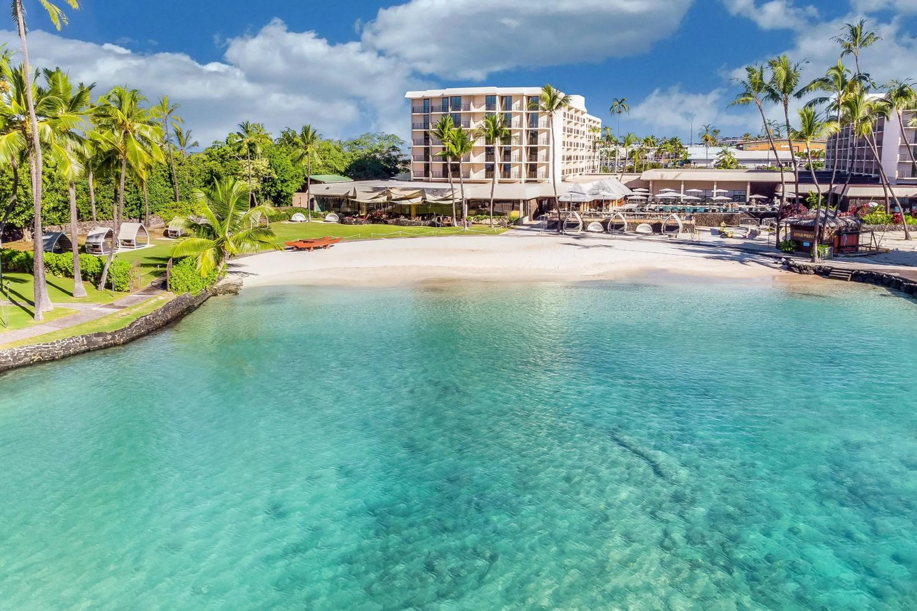 Property building in Courtyard by Marriott King Kamehameha's Kona Beach Hotel