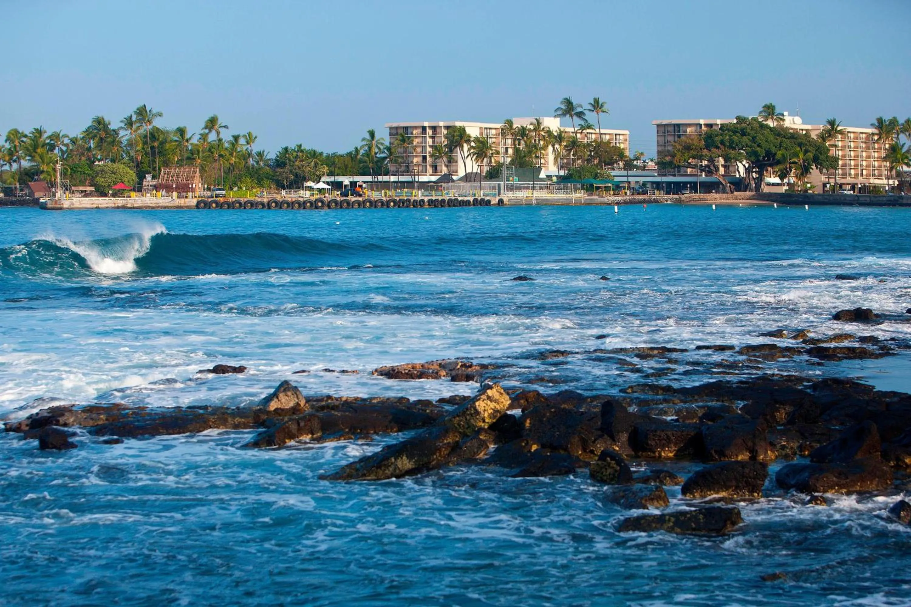 Property building in Courtyard by Marriott King Kamehameha's Kona Beach Hotel