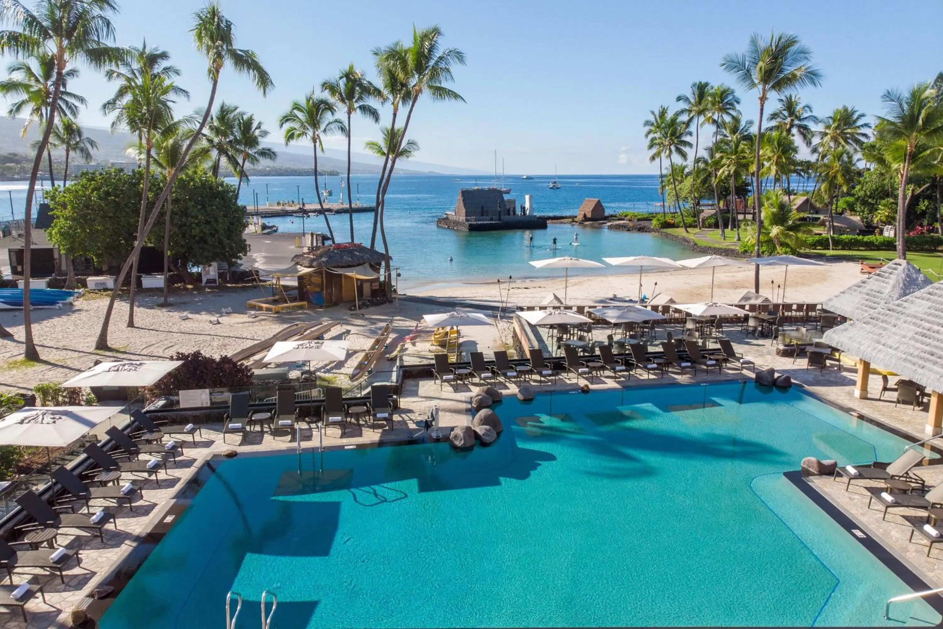 Swimming pool in Courtyard by Marriott King Kamehameha's Kona Beach Hotel