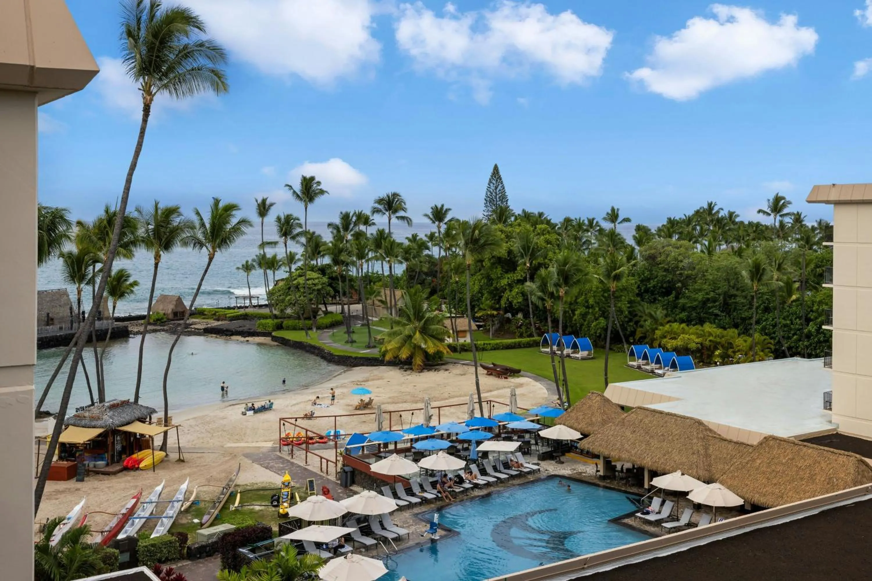 Photo of the whole room in Courtyard by Marriott King Kamehameha's Kona Beach Hotel