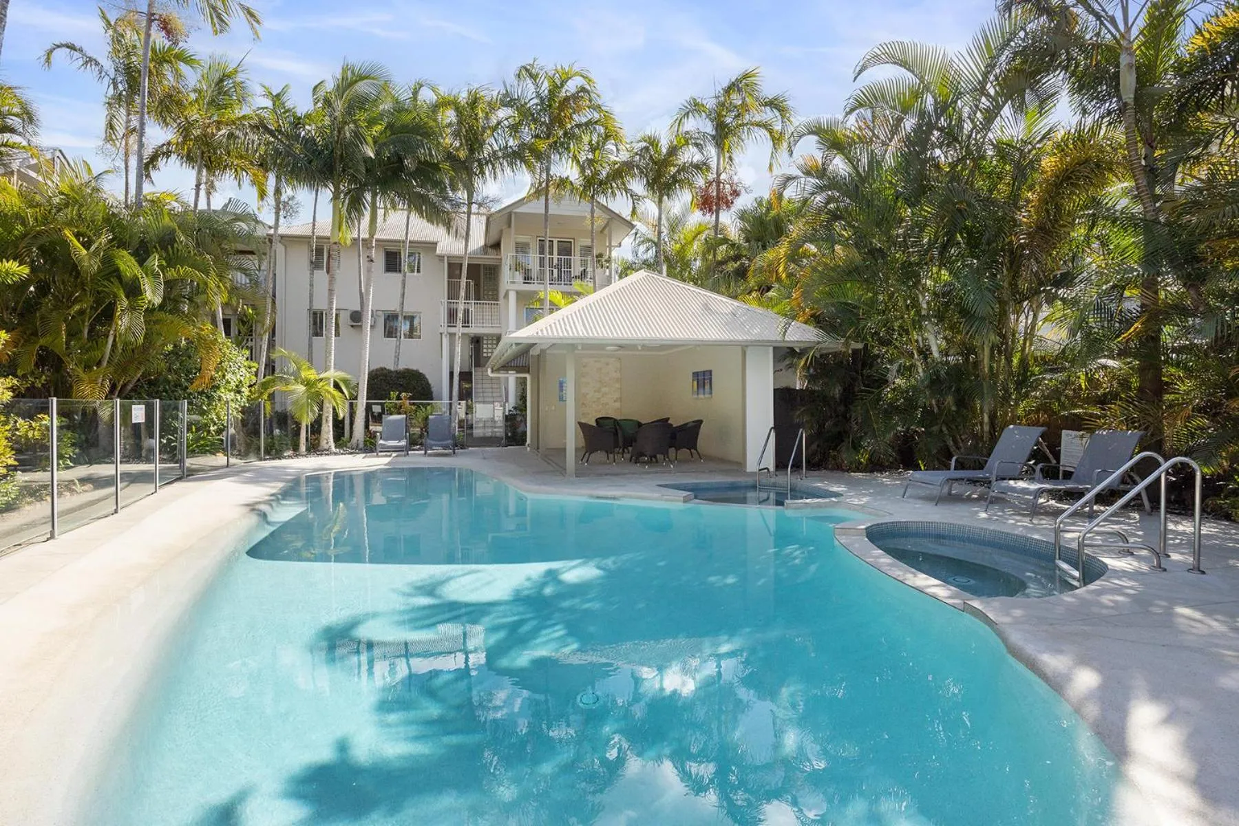 Noosa Outrigger Beach Resort