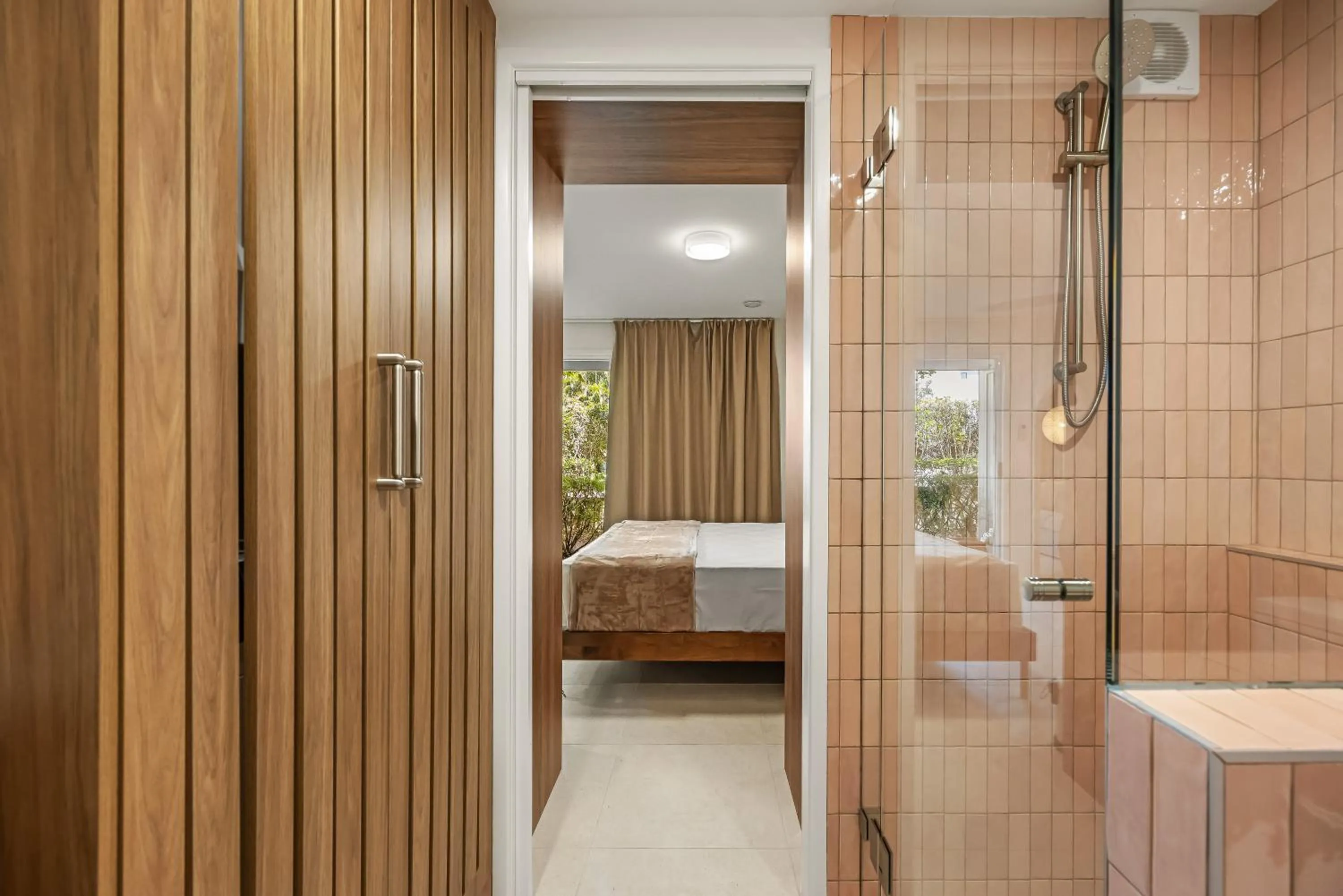 Bed in Noosa Outrigger Beach Resort