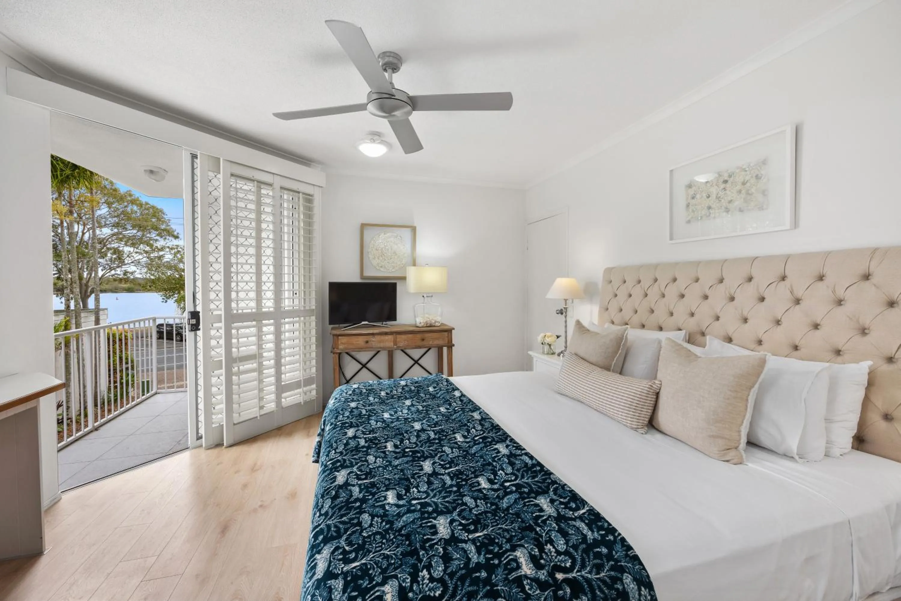 Bed in Noosa Outrigger Beach Resort