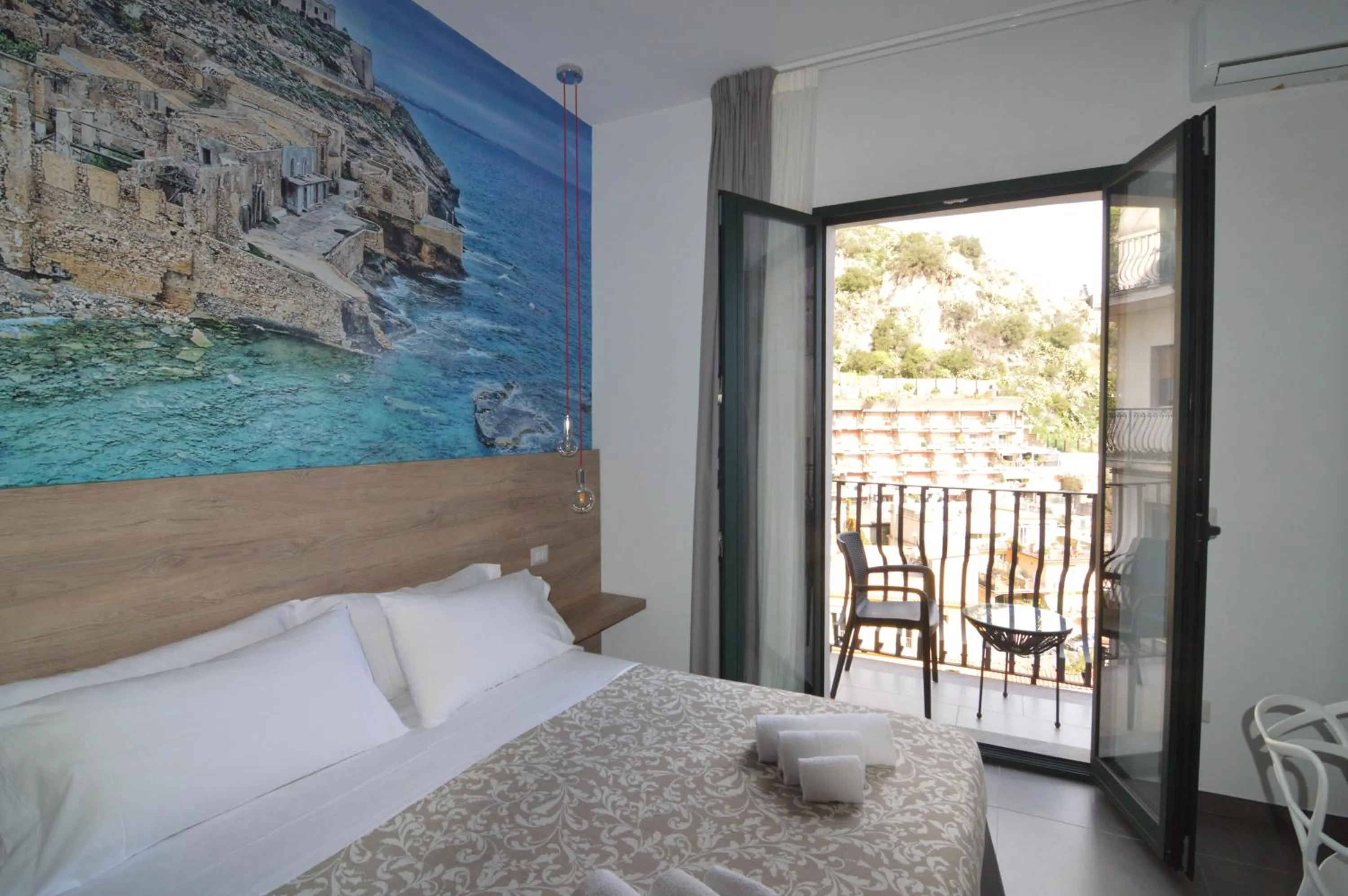 Bed in NEW Casa Corvaja