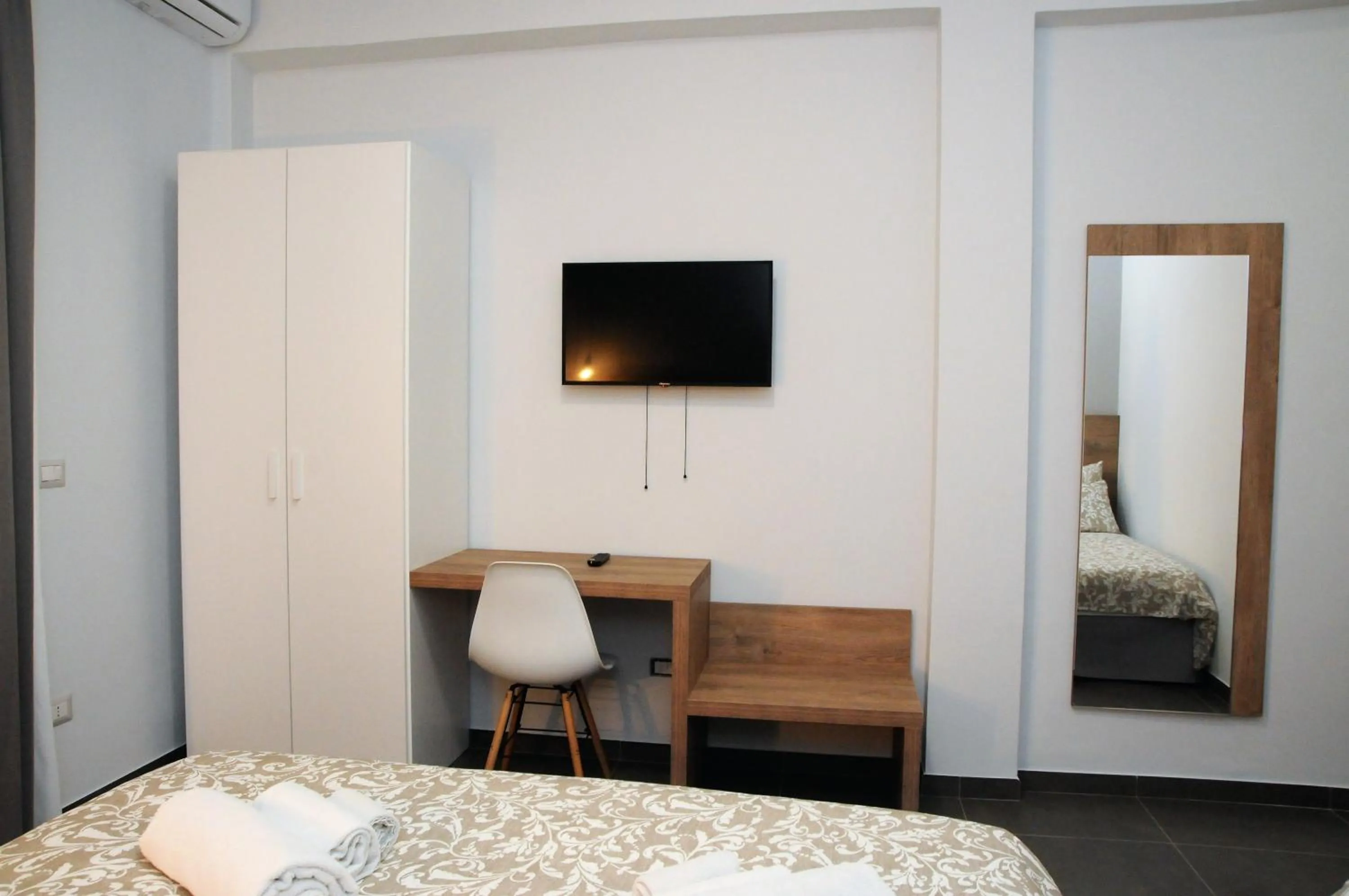 Bed in NEW Casa Corvaja