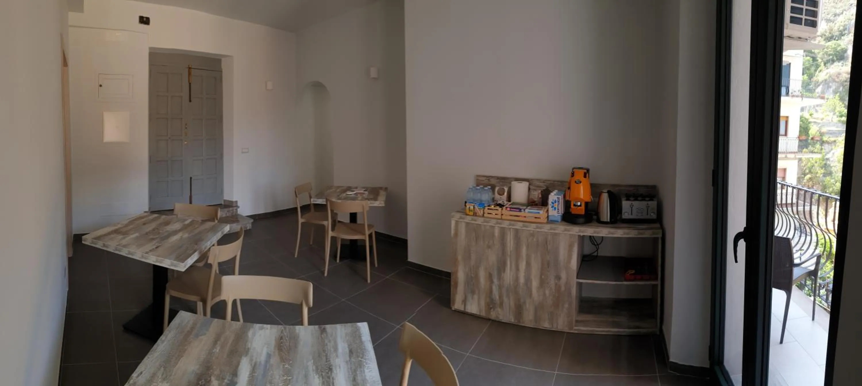 Coffee/tea facilities in NEW Casa Corvaja