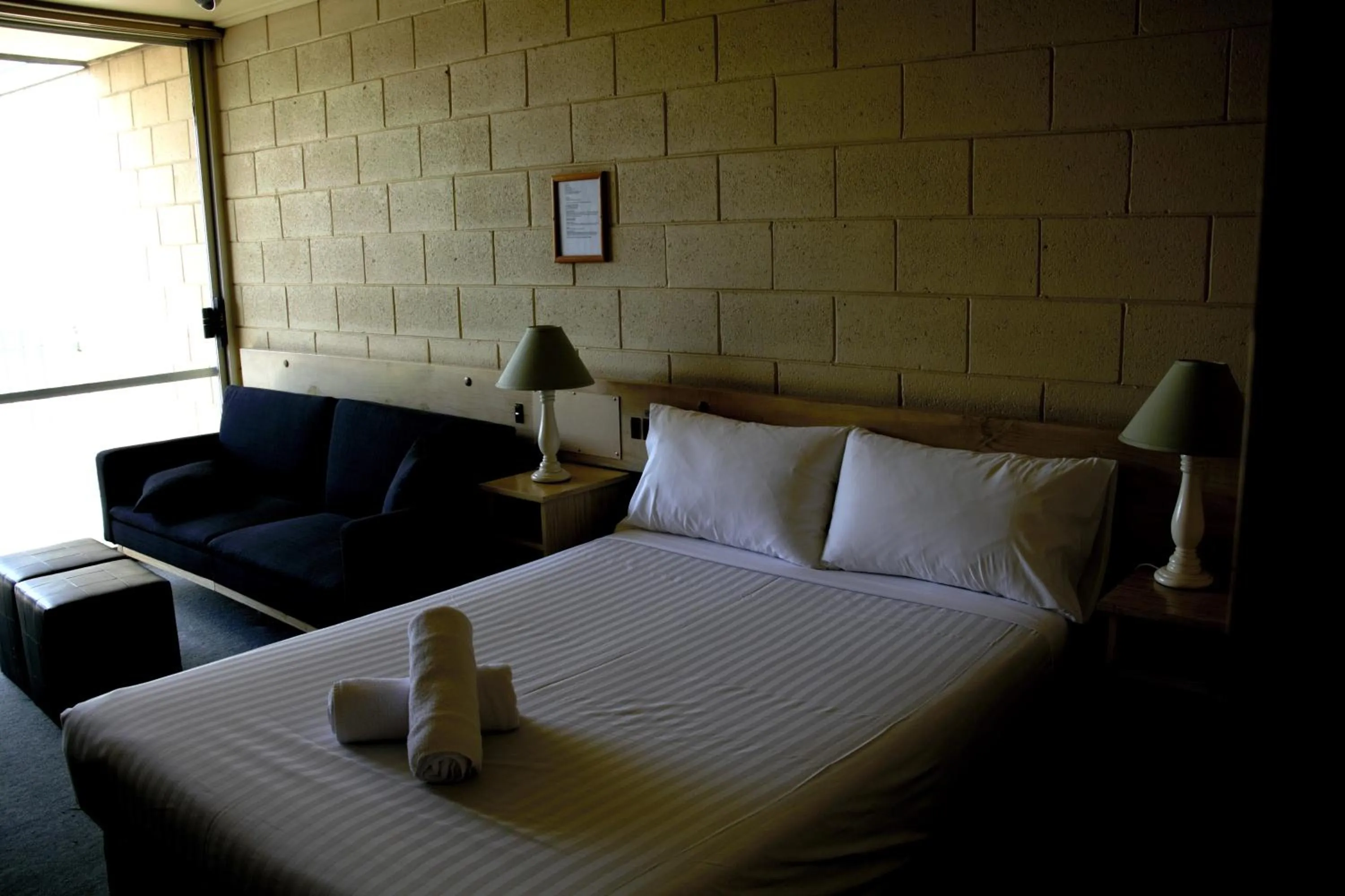 Bed in Bendigo Motor Inn