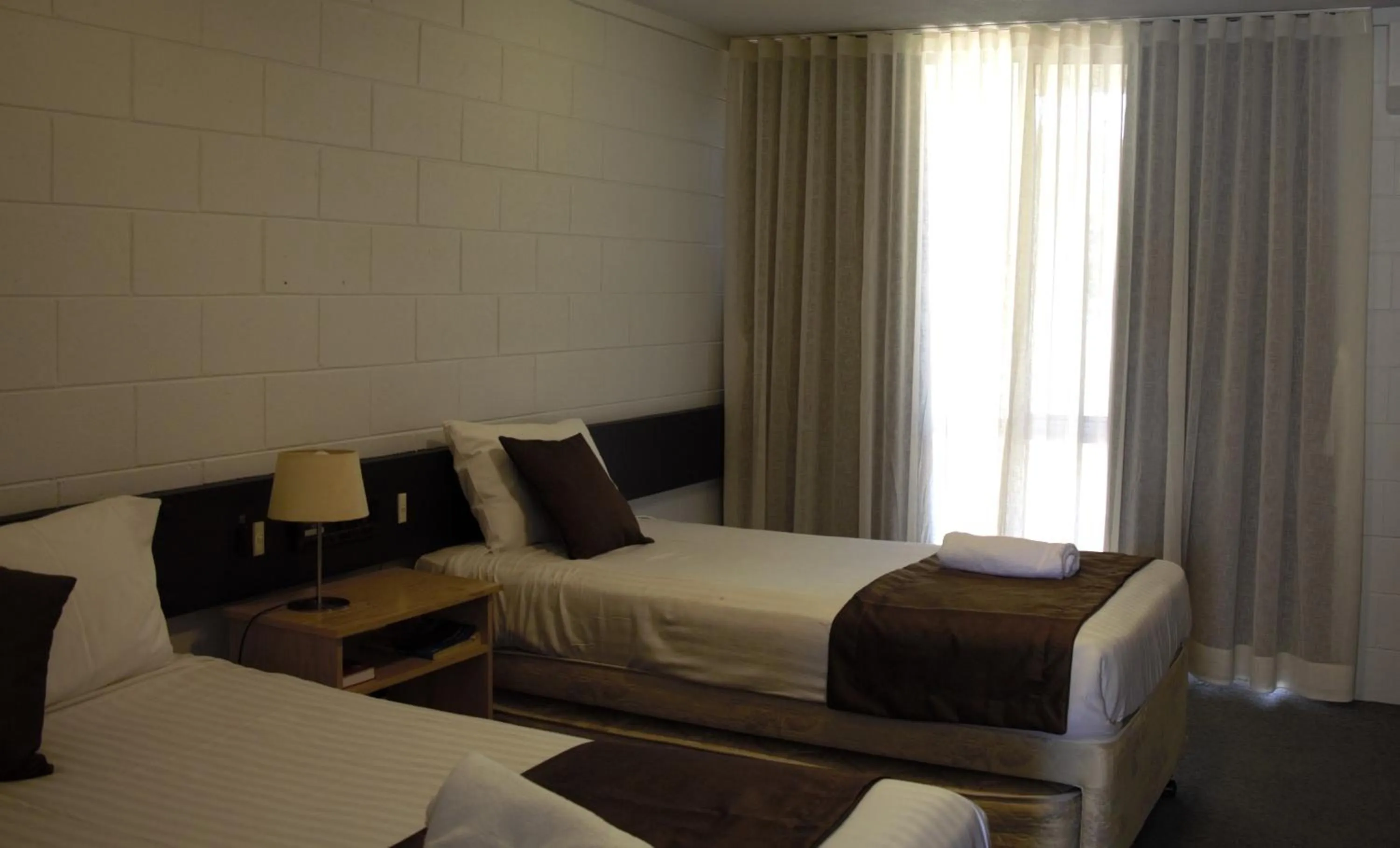 Bed in Bendigo Motor Inn