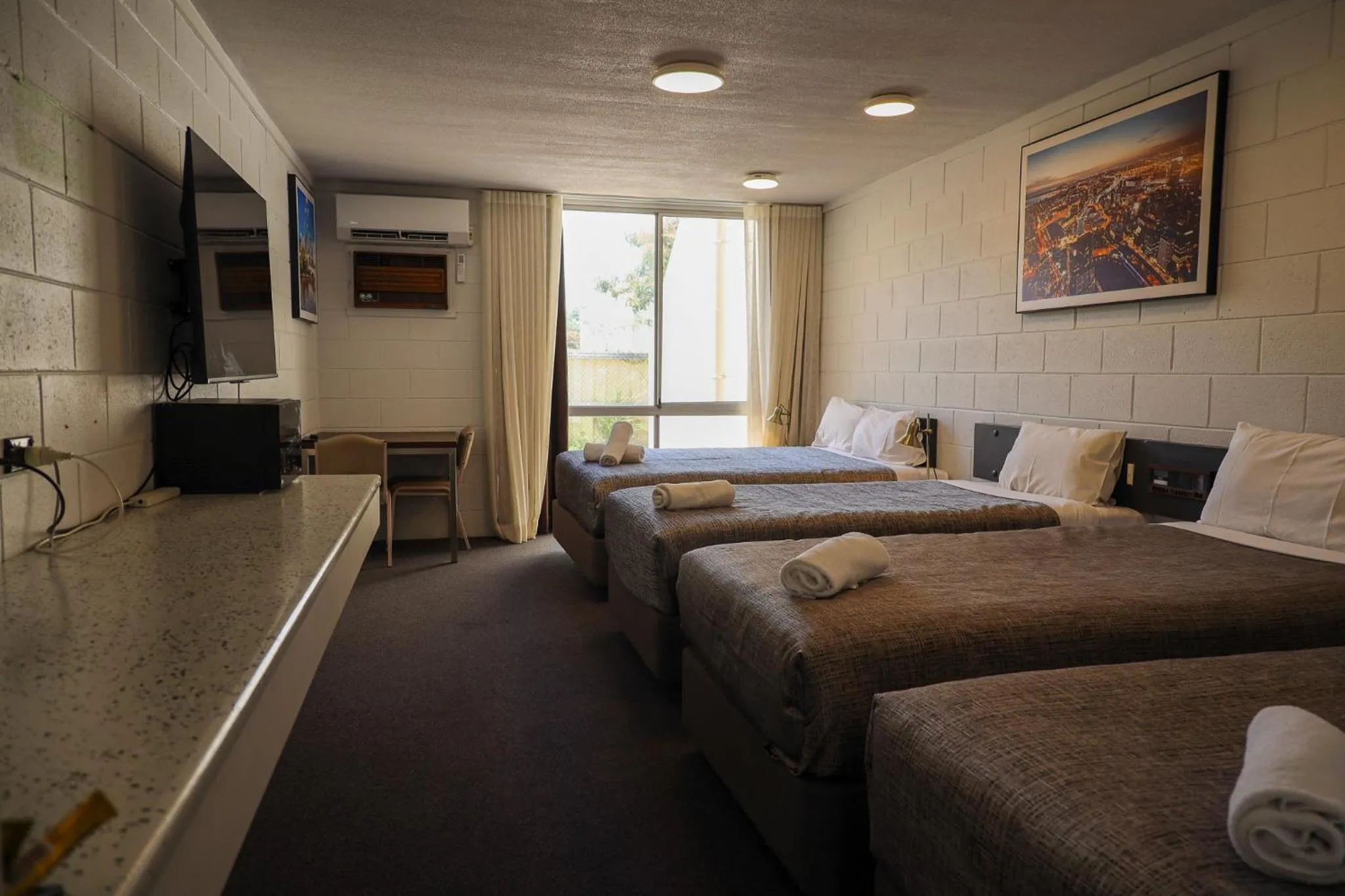 Bed in Bendigo Motor Inn