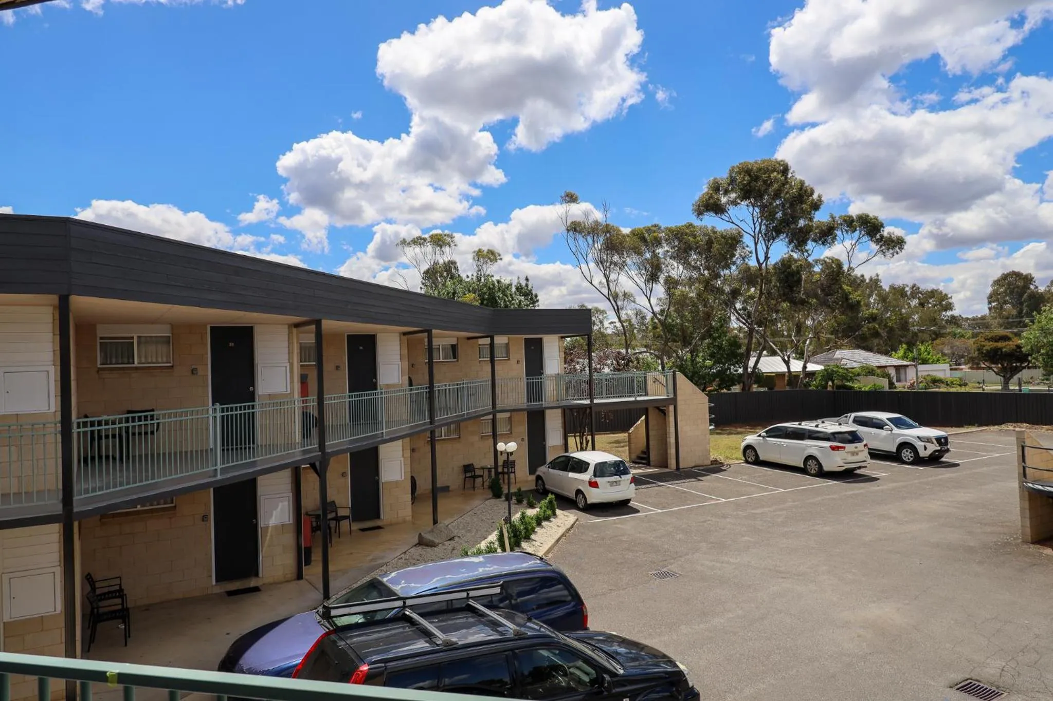 Property building in Bendigo Motor Inn