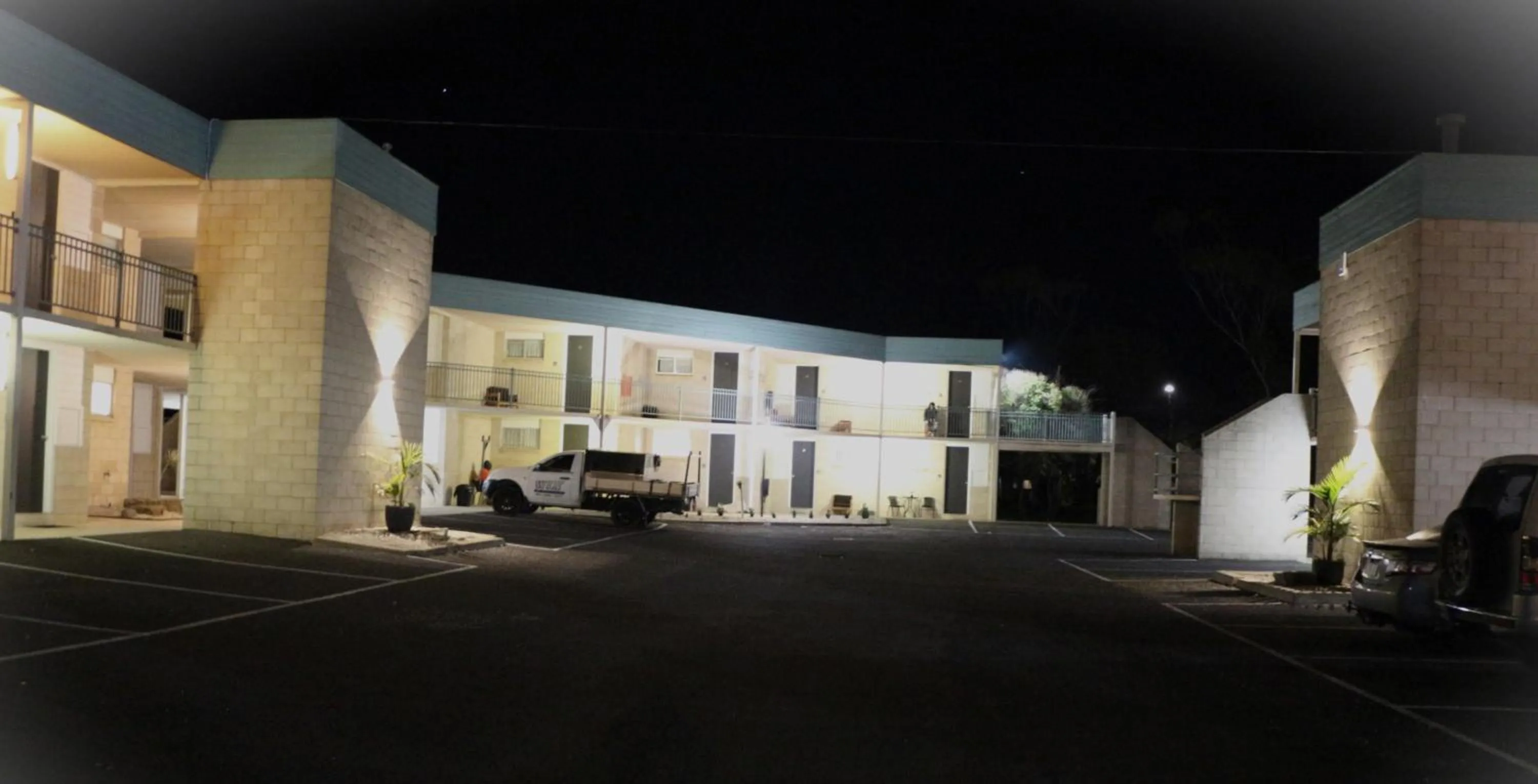 Night in Bendigo Motor Inn