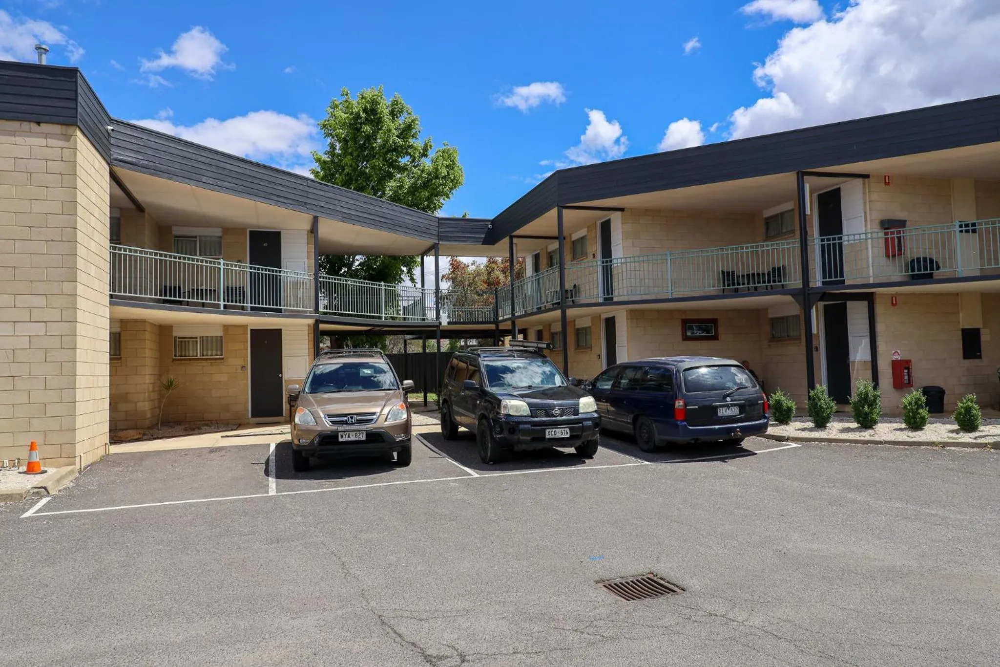 Property building in Bendigo Motor Inn