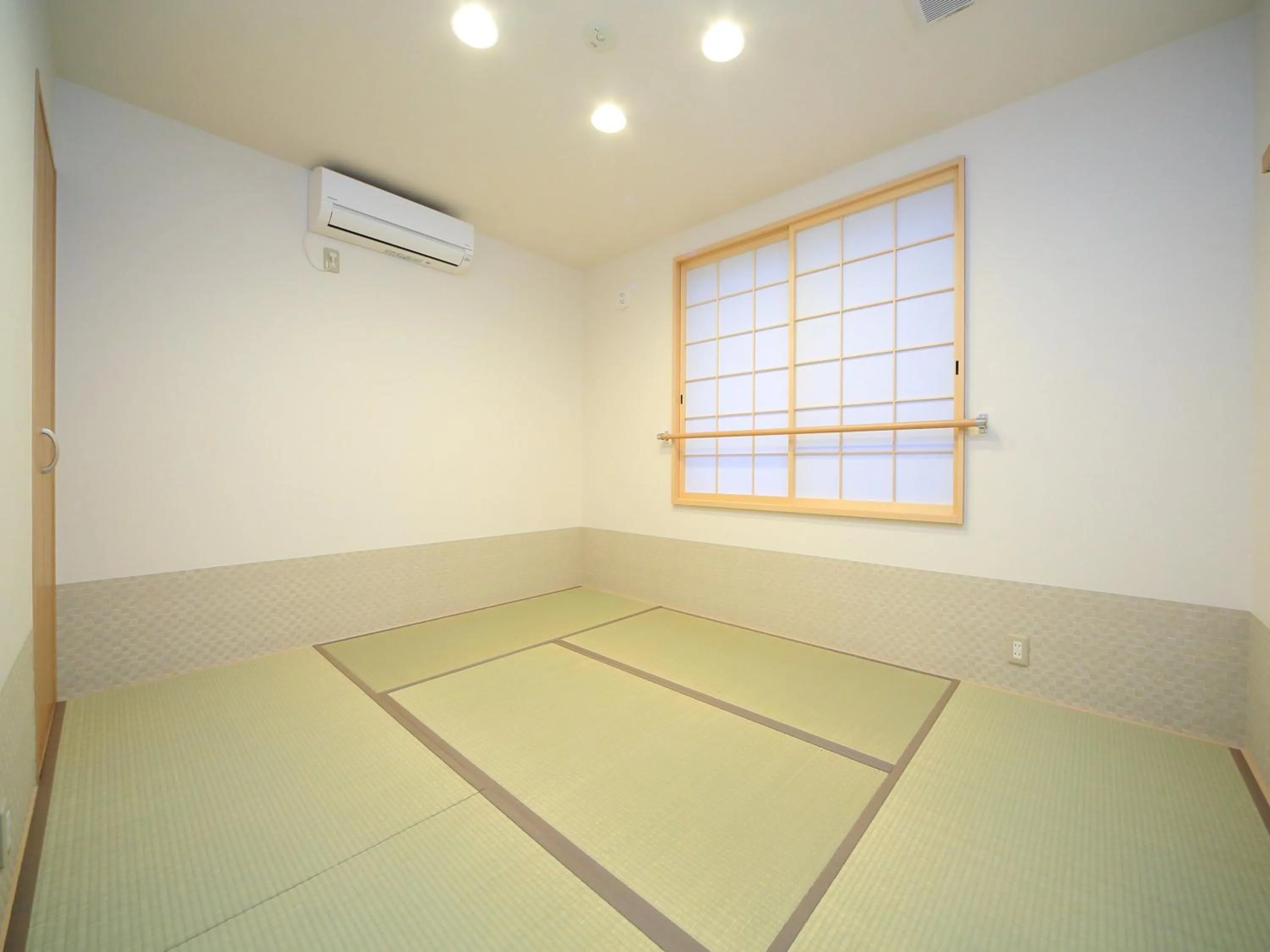 Photo of the whole room in Kamon Inn Hieijocho