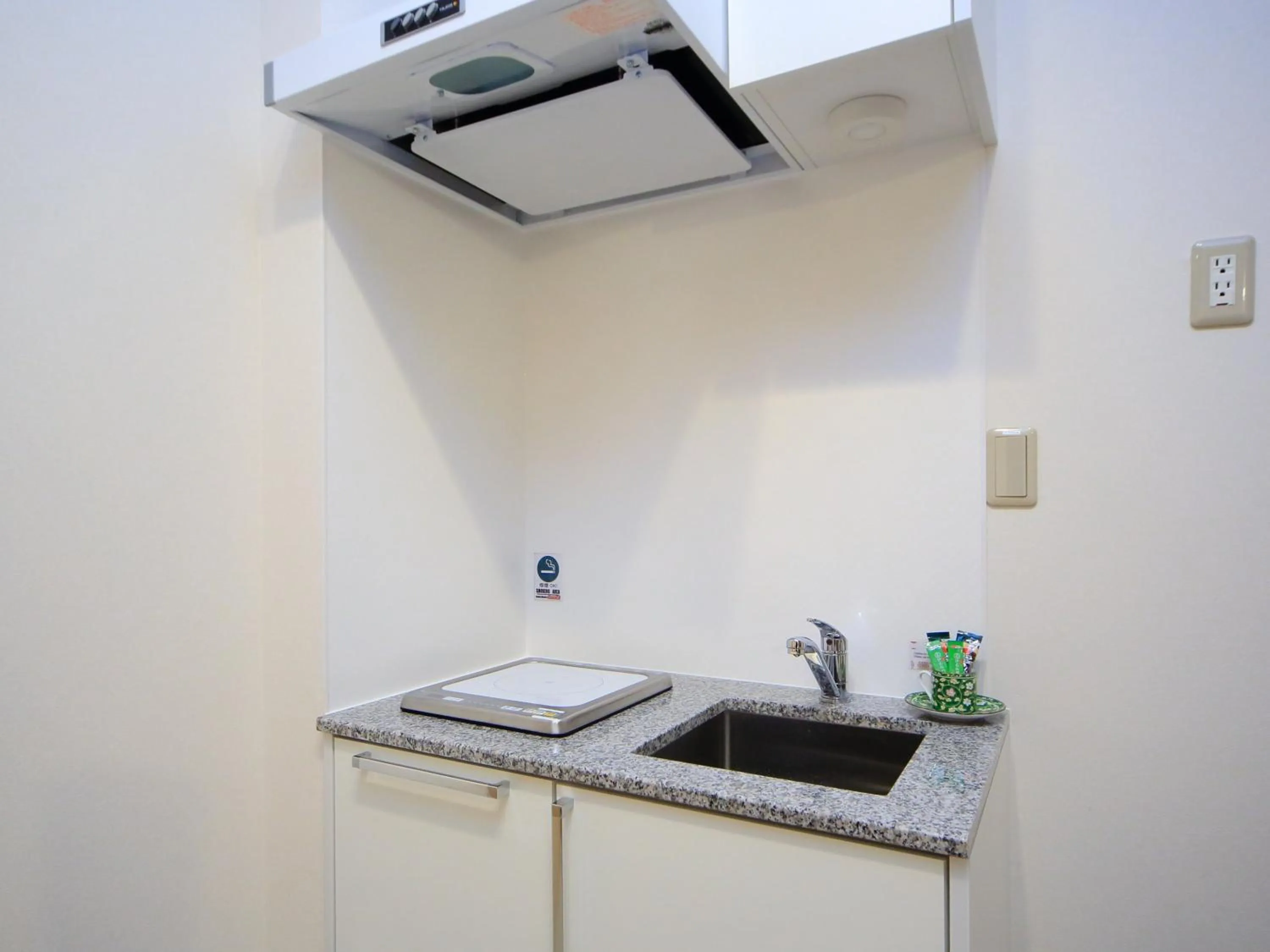 Photo of the whole room in Kamon Inn Hieijocho