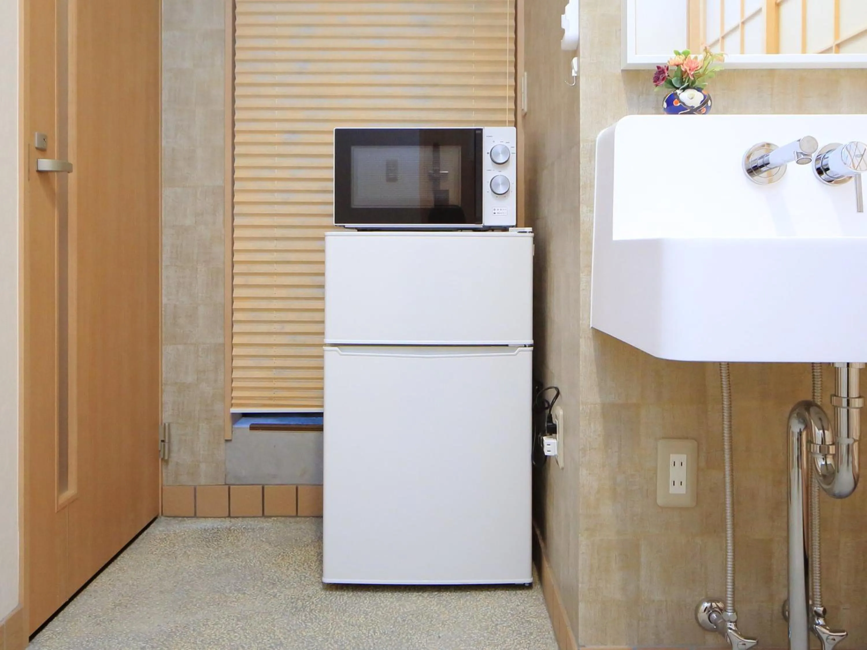 Photo of the whole room in Kamon Inn Hieijocho