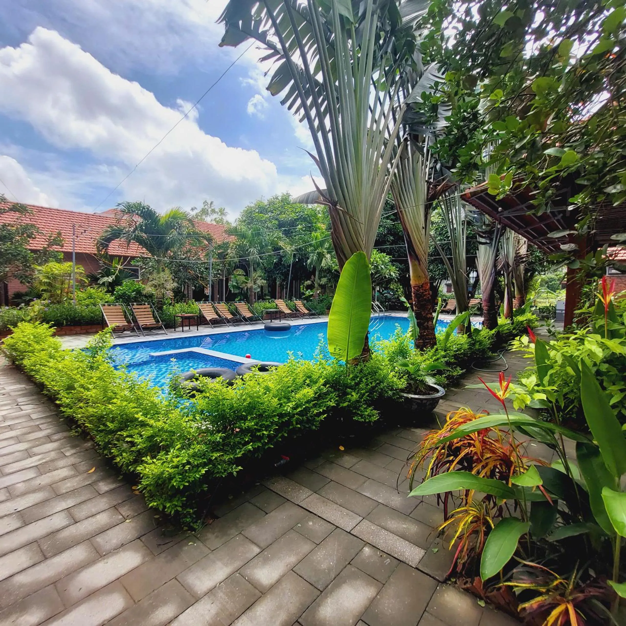 Pool view in Ninh Binh Mountain Side Homestay & Cafe