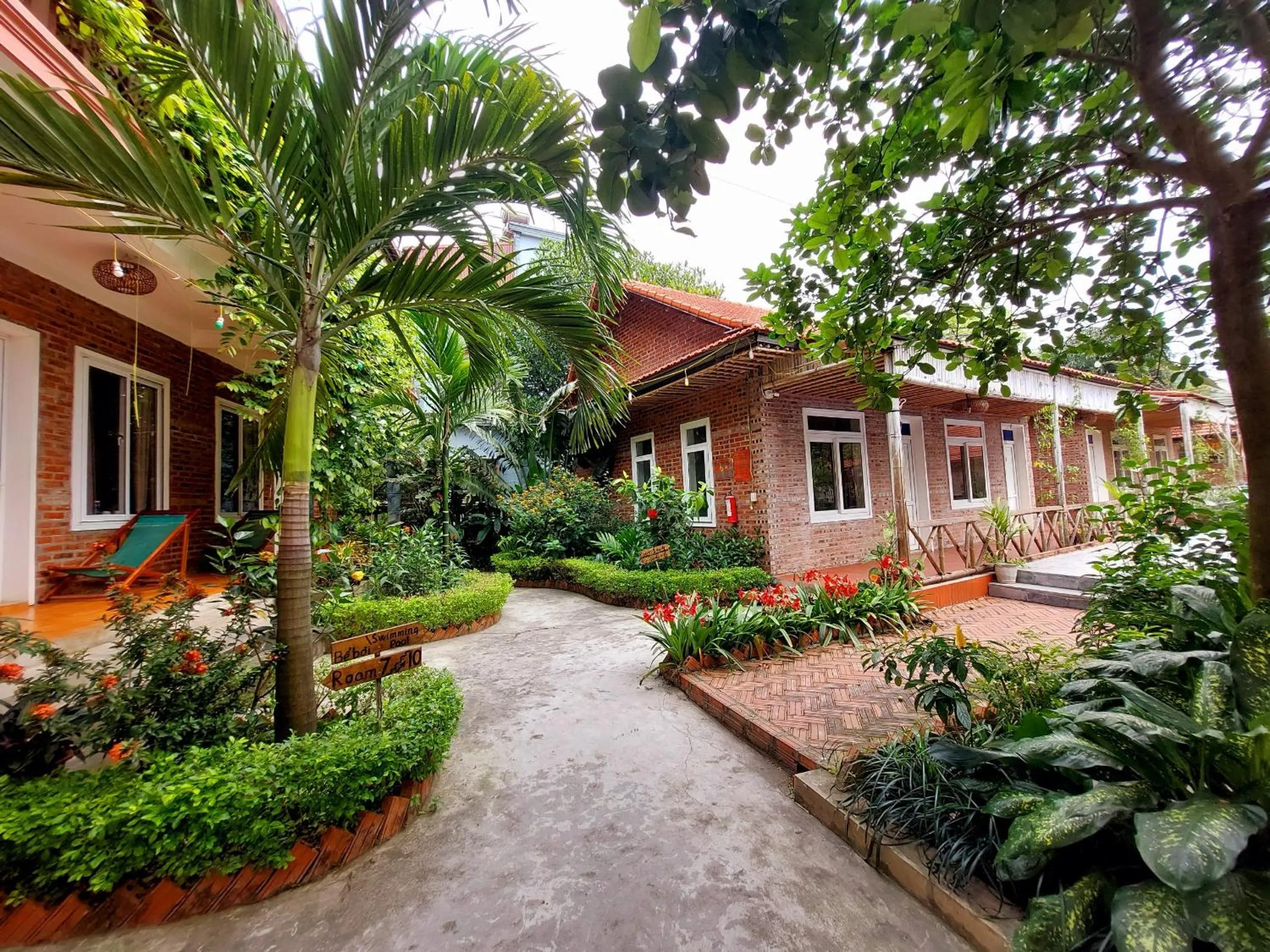 Garden in Ninh Binh Mountain Side Homestay & Cafe