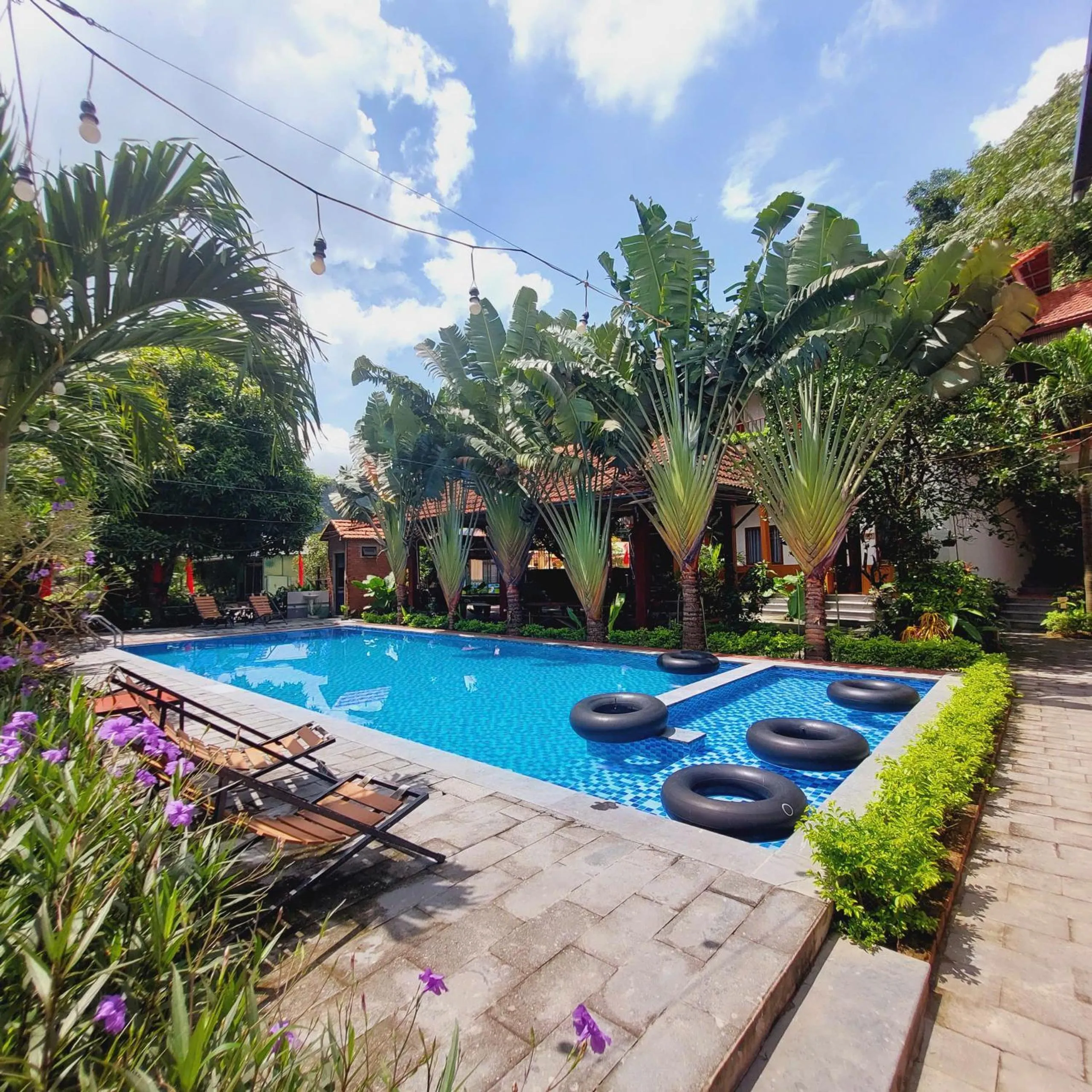 Swimming pool in Ninh Binh Mountain Side Homestay & Cafe