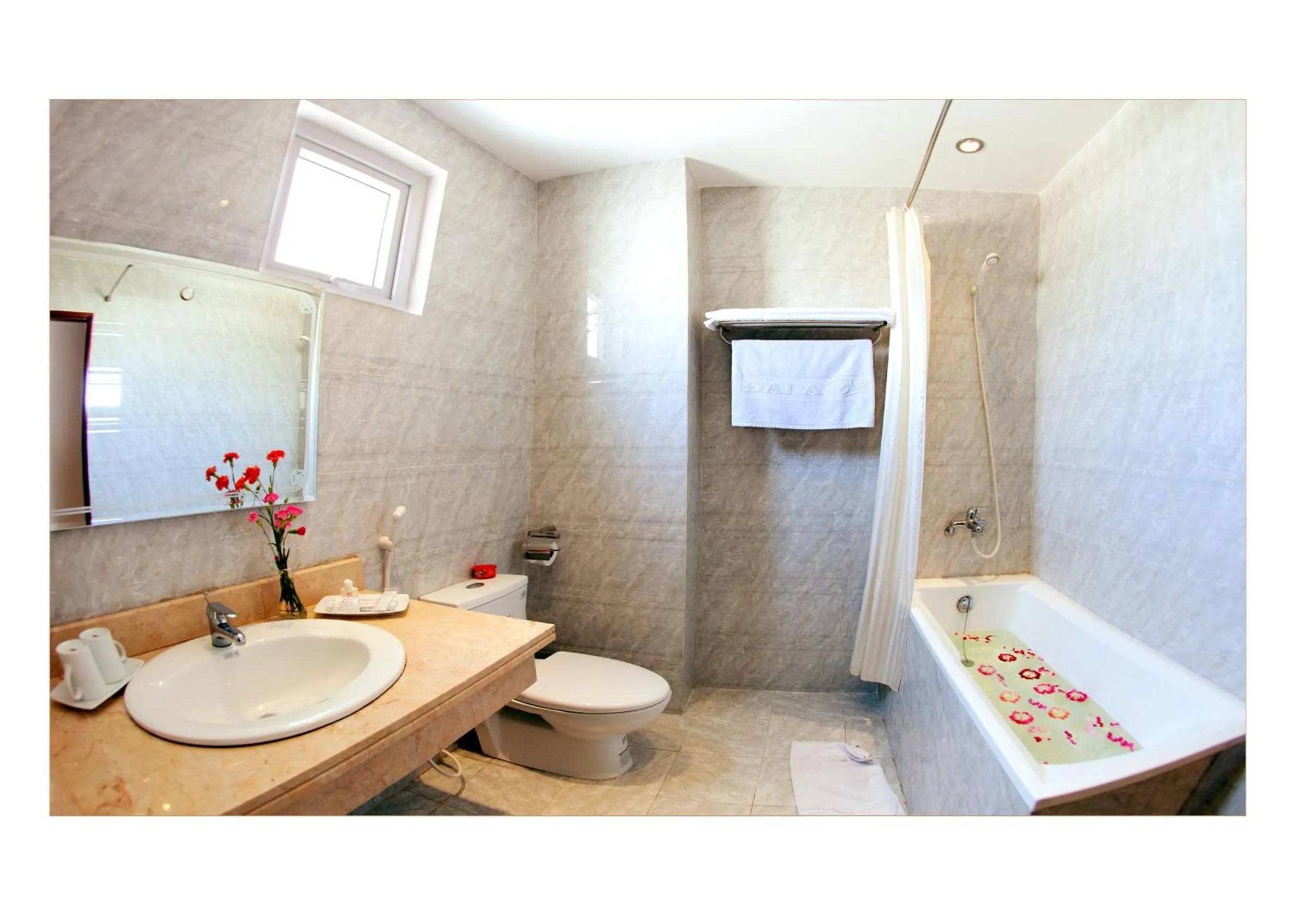 Bathroom in Dai A Hotel