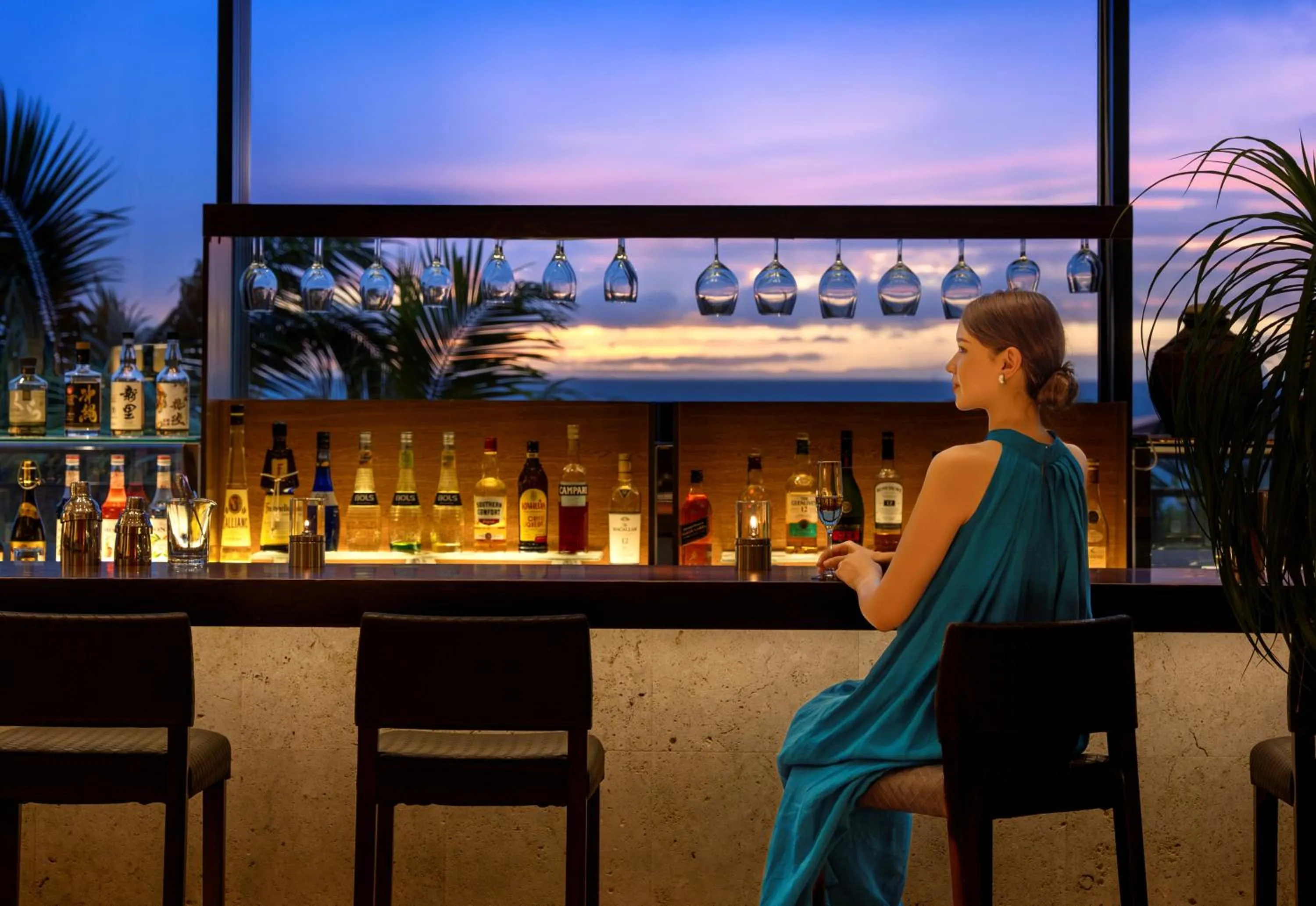 Lounge or bar in Southern Beach Hotel & Resort