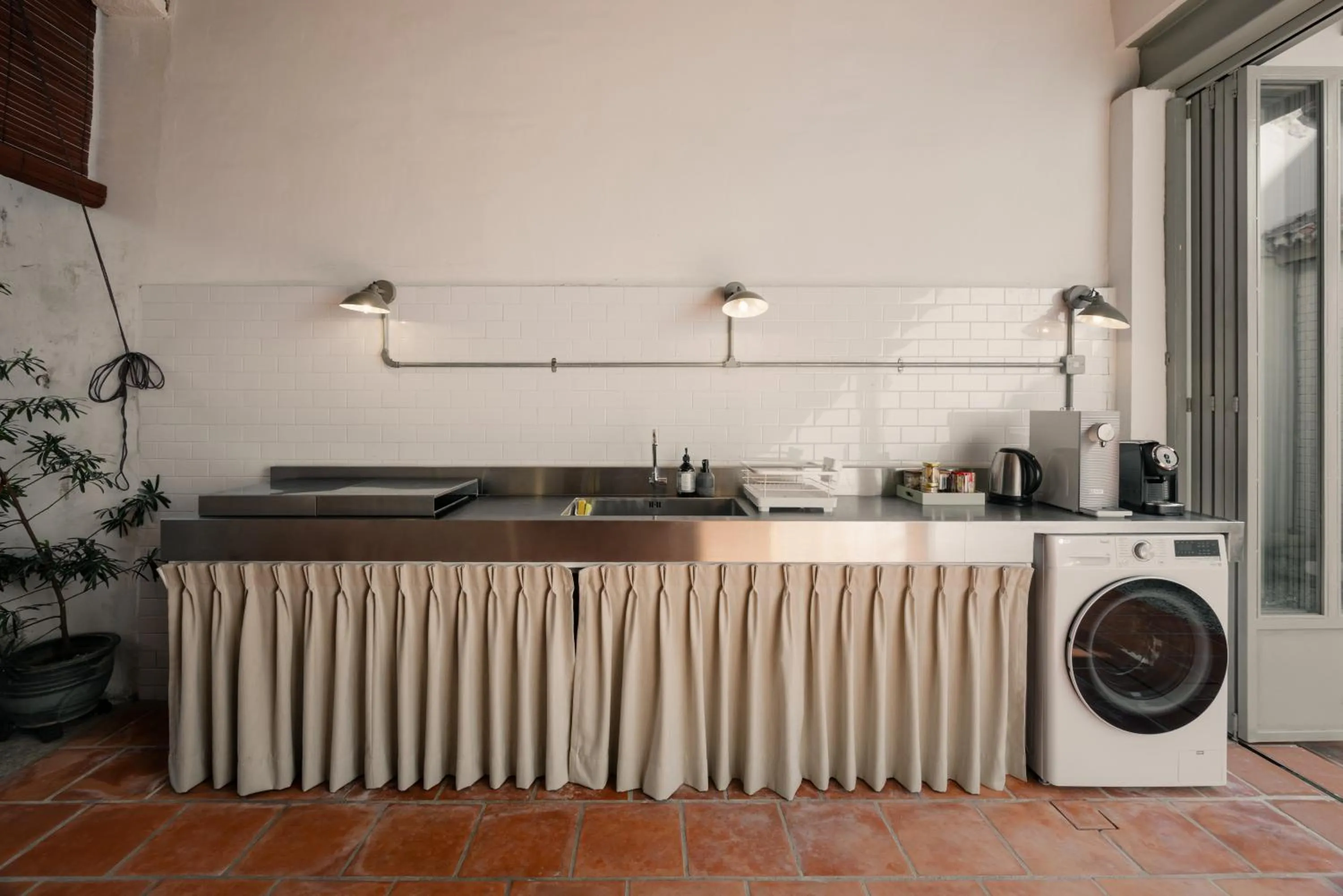 Coffee/tea facilities in Cheong Fatt Tze - The Blue Mansion