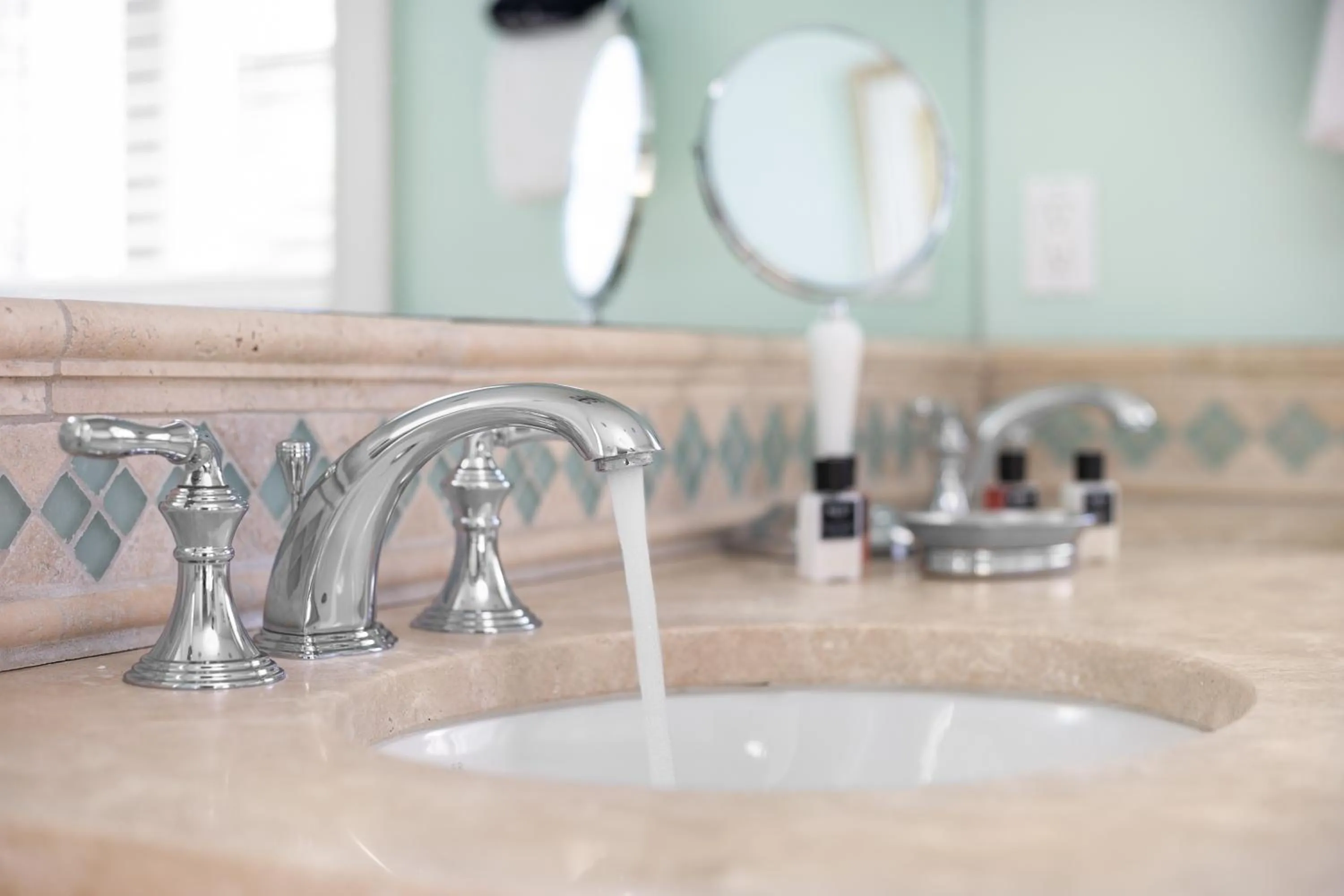 Bathroom in Pelham Court Hotel