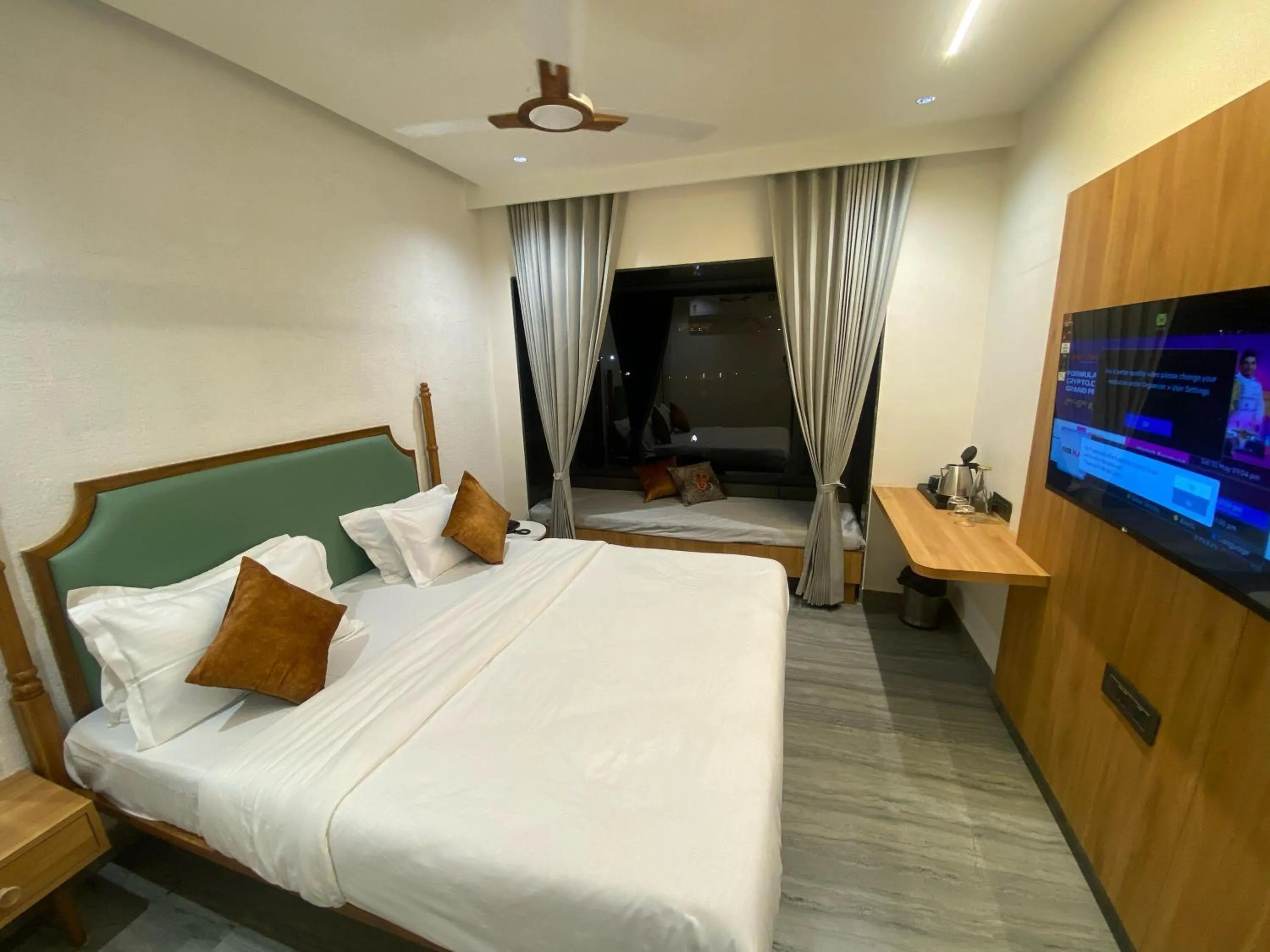 Hotel Crystal inn Nakki Lake 25 Meter