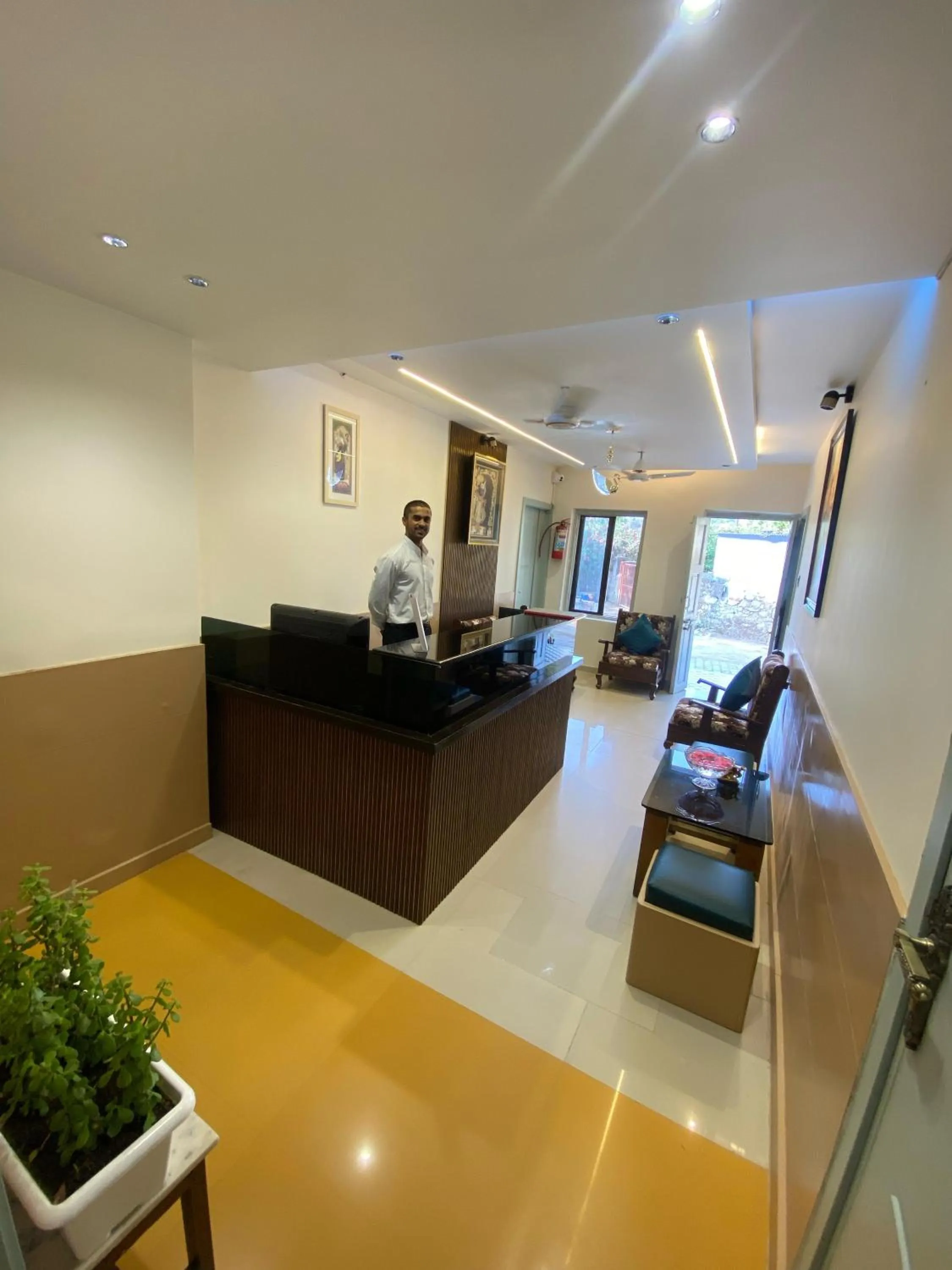 Hotel Crystal inn Nakki Lake 25 Meter