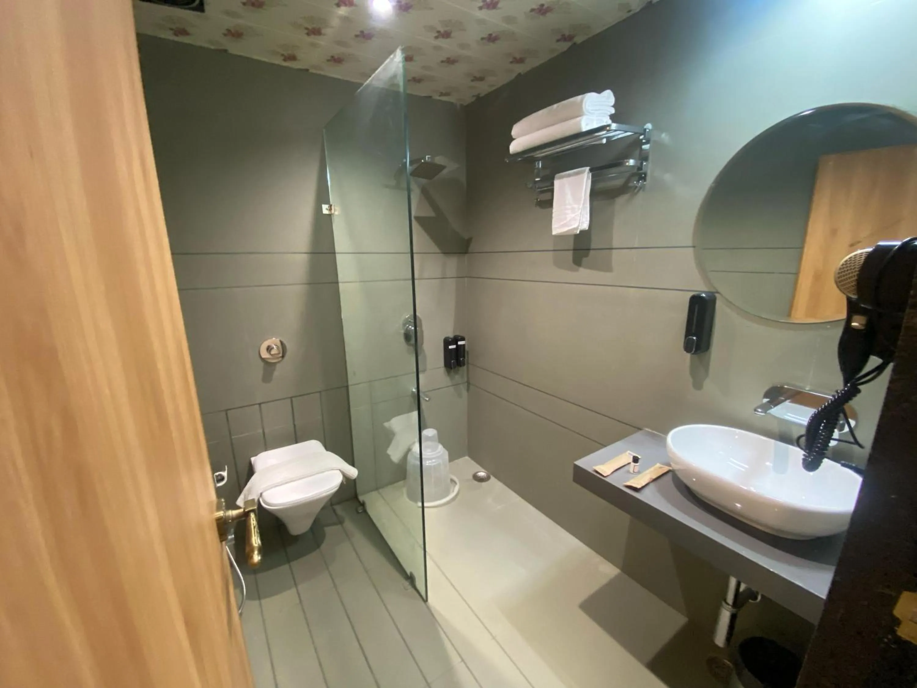 Hotel Crystal inn Nakki Lake 25 Meter