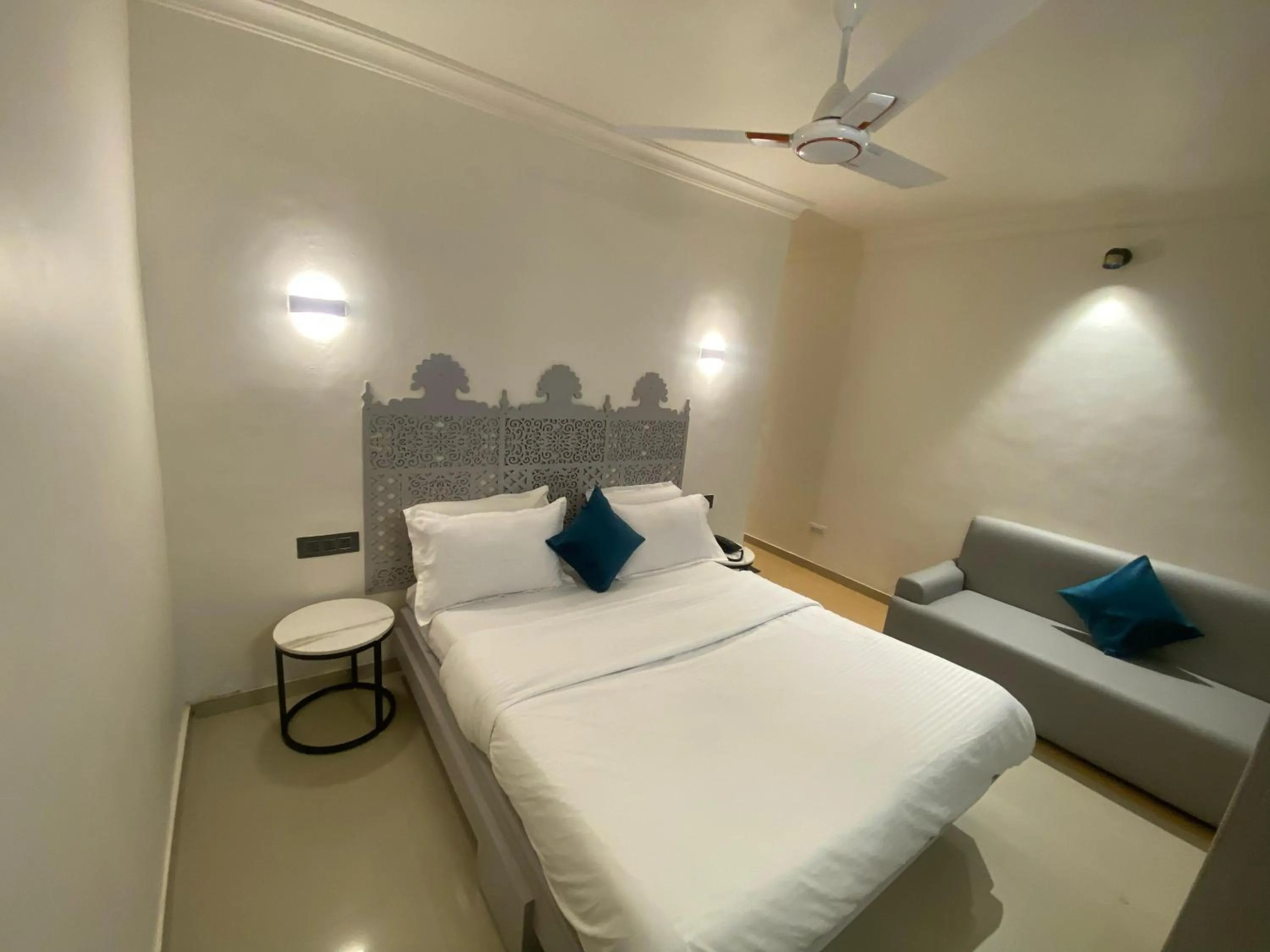 Hotel Crystal inn Nakki Lake 25 Meter