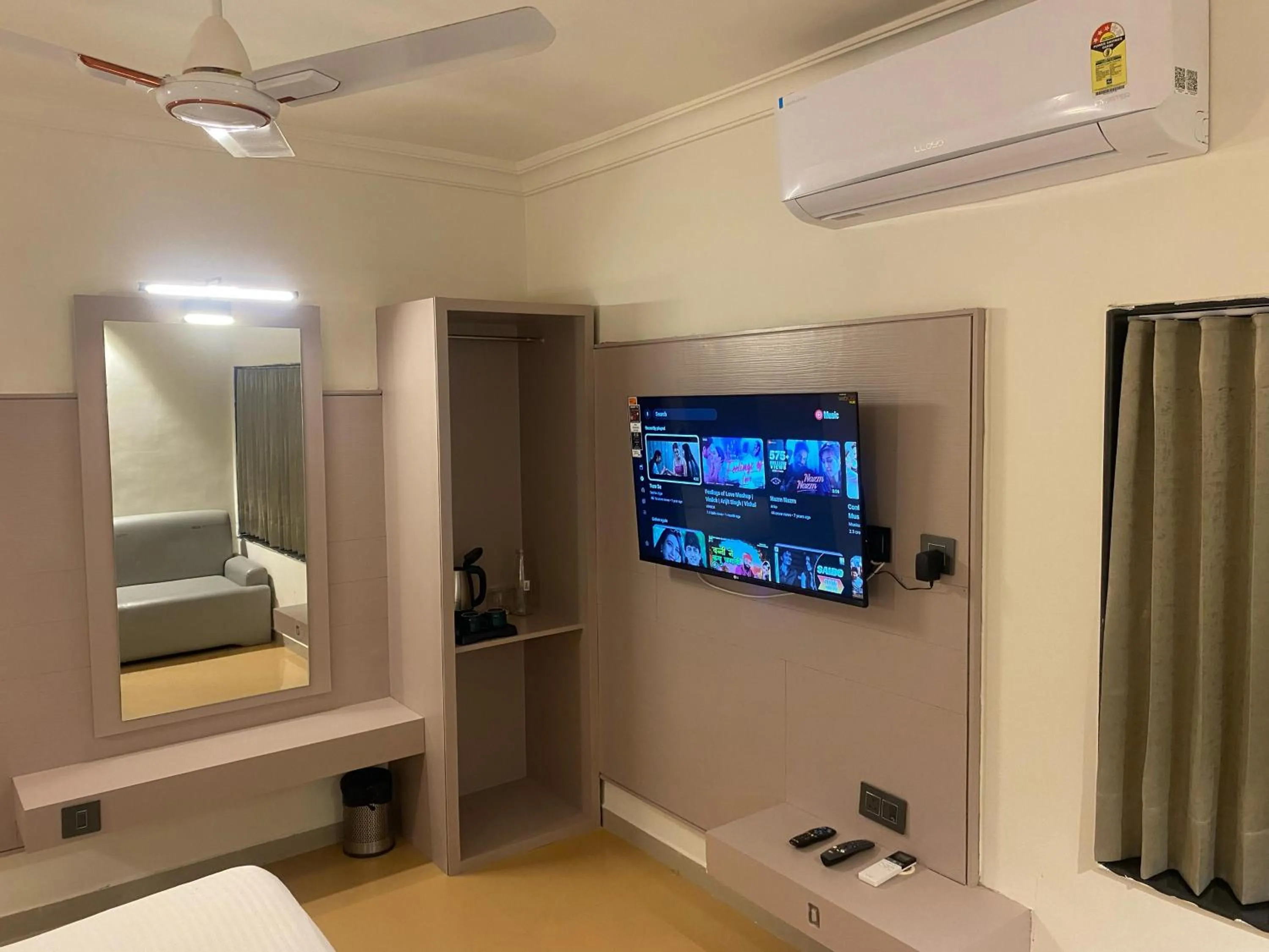 Hotel Crystal inn Nakki Lake 25 Meter