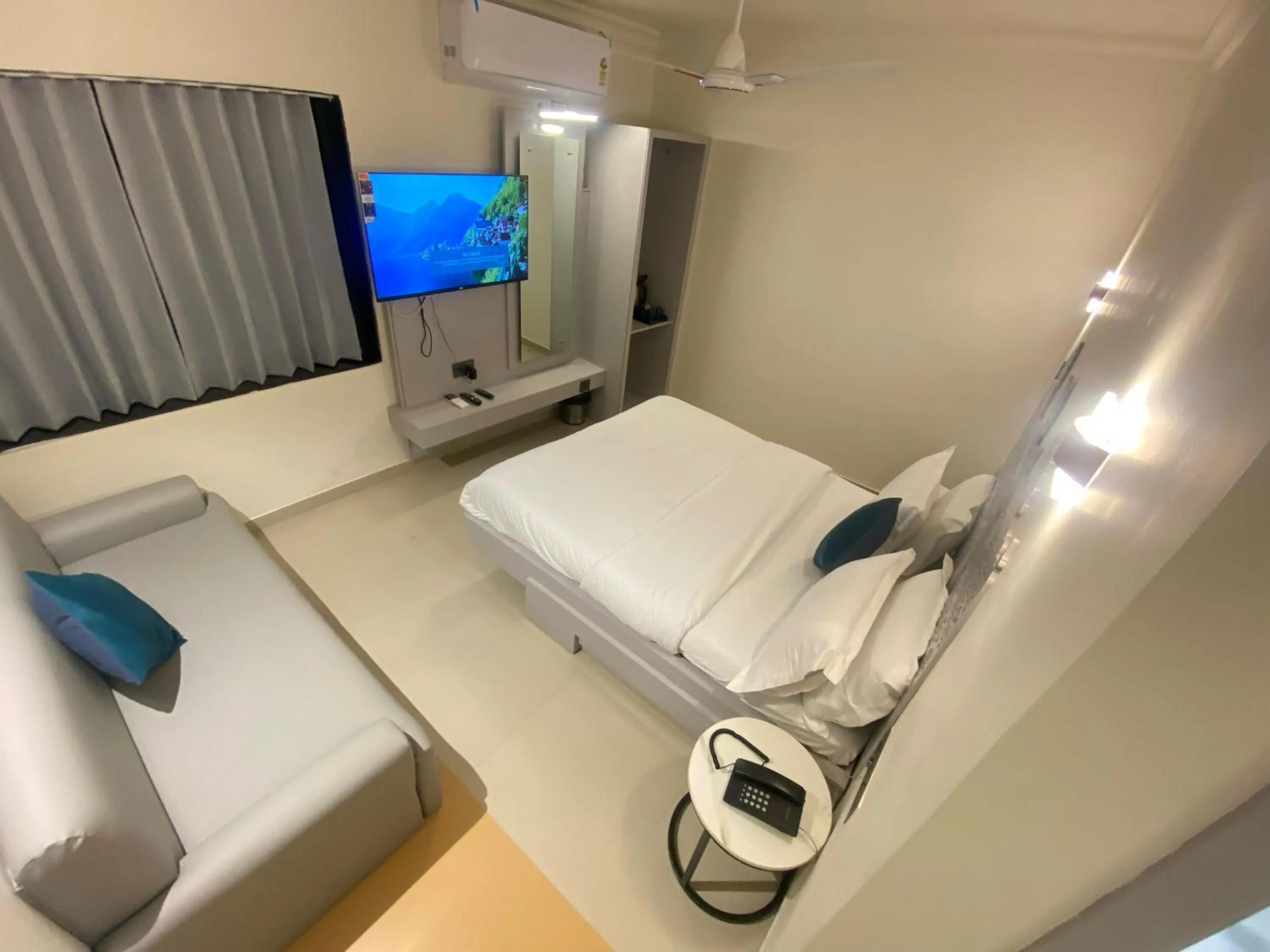 Hotel Crystal inn Nakki Lake 25 Meter