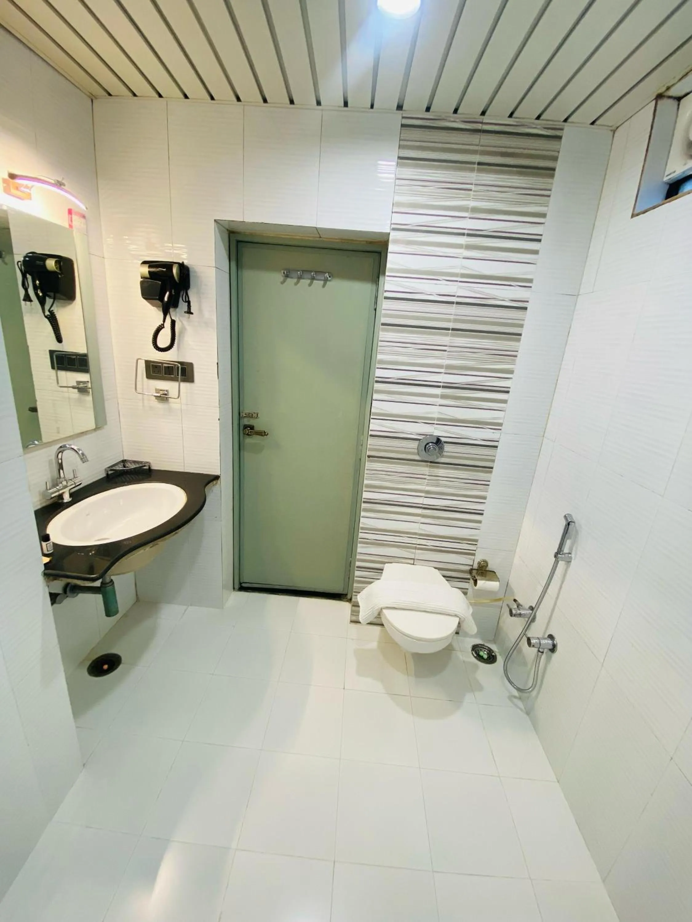 Hotel Crystal inn Nakki Lake 25 Meter