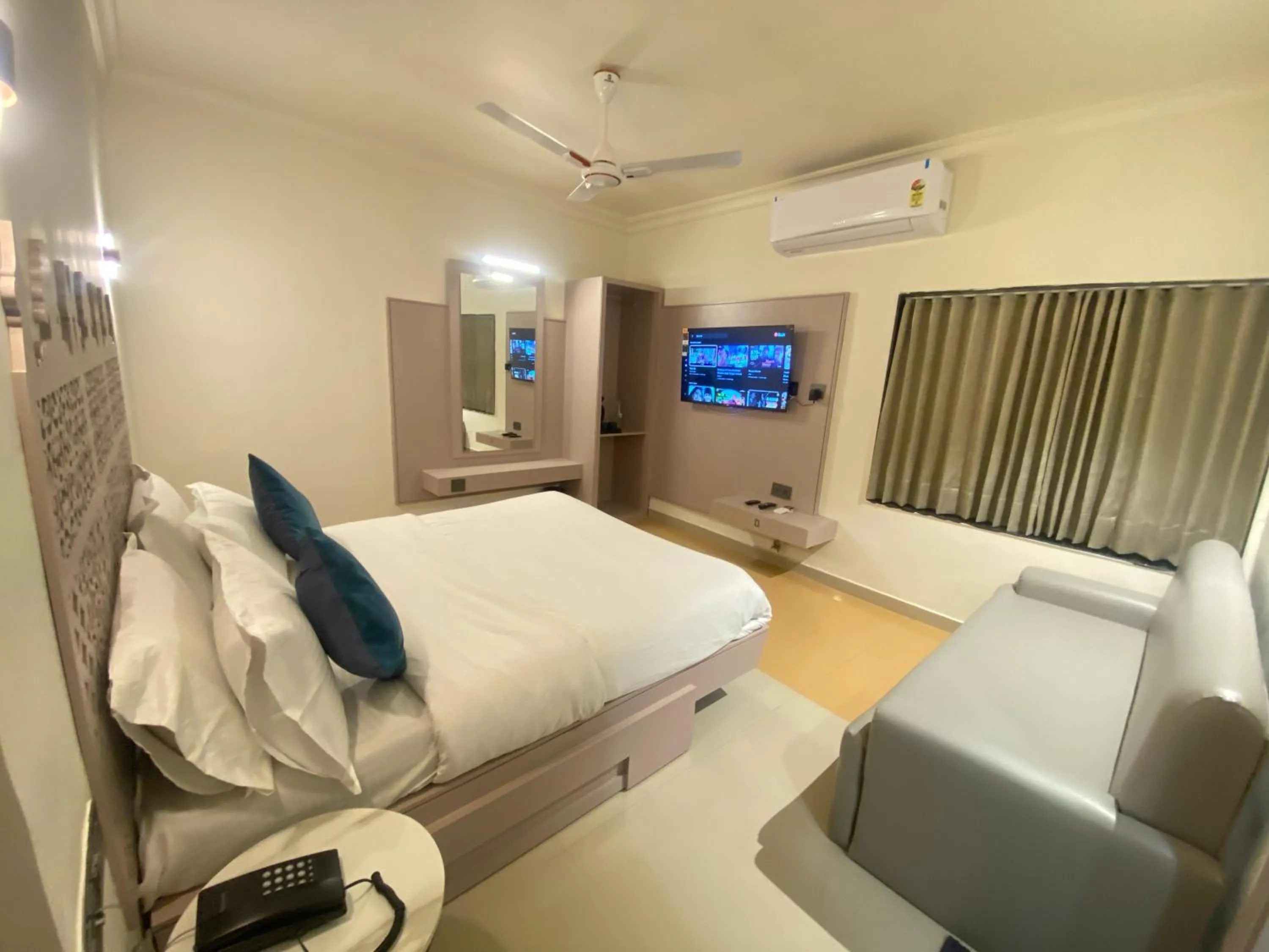 Hotel Crystal inn Nakki Lake 25 Meter