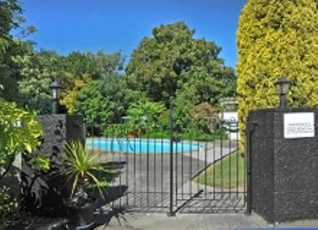 Day in A'La Vista Motel